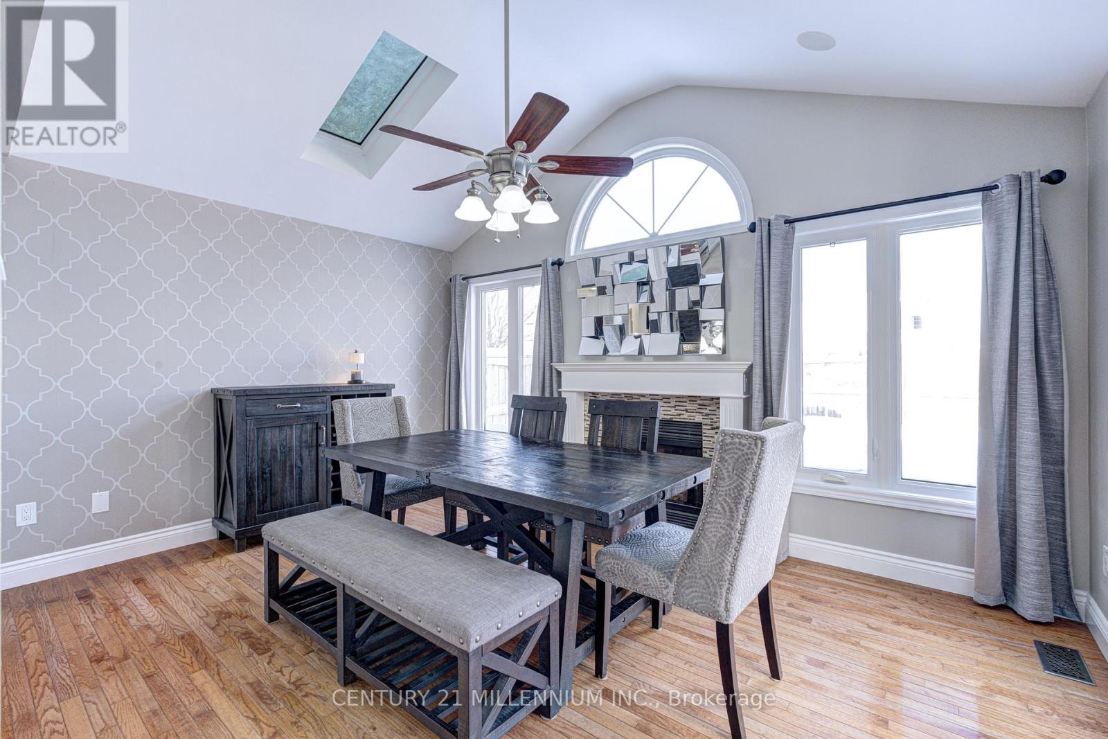 88 Eaton Street, Halton Hills, Ontario  L7G 5T2 - Photo 14 - W12739904