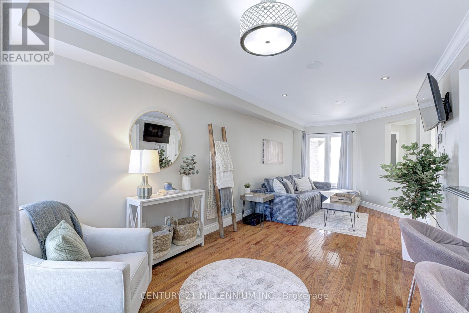 88 Eaton Street, Halton Hills, Ontario  L7G 5T2 - Photo 6 - W12739904