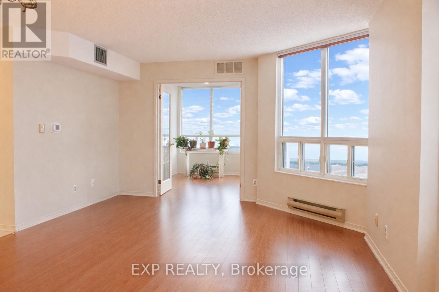 204 - 495 Highway 8, Hamilton, Ontario  L8G 5E1 - Photo 3 - X12716392