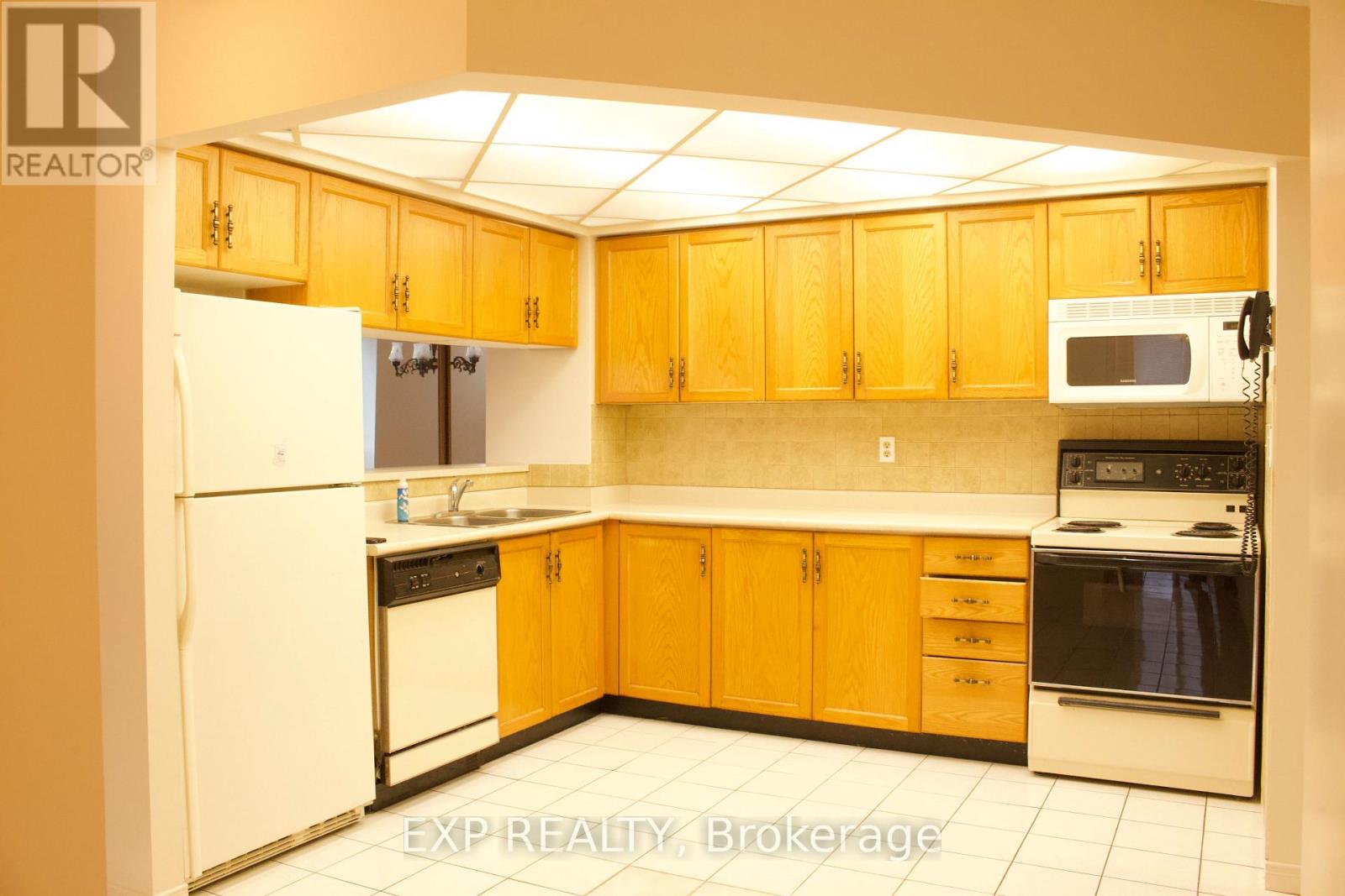 204 - 495 Highway 8, Hamilton, Ontario  L8G 5E1 - Photo 2 - X12716392