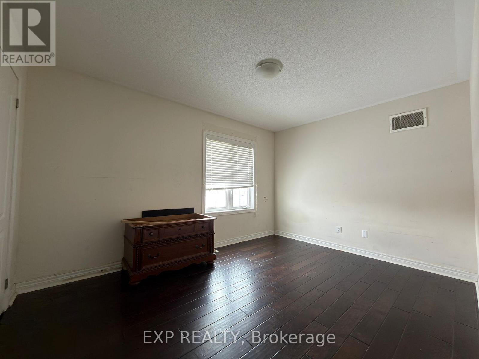 31 Denali Crescent, Brampton, Ontario  L6P 3P6 - Photo 10 - W12739932