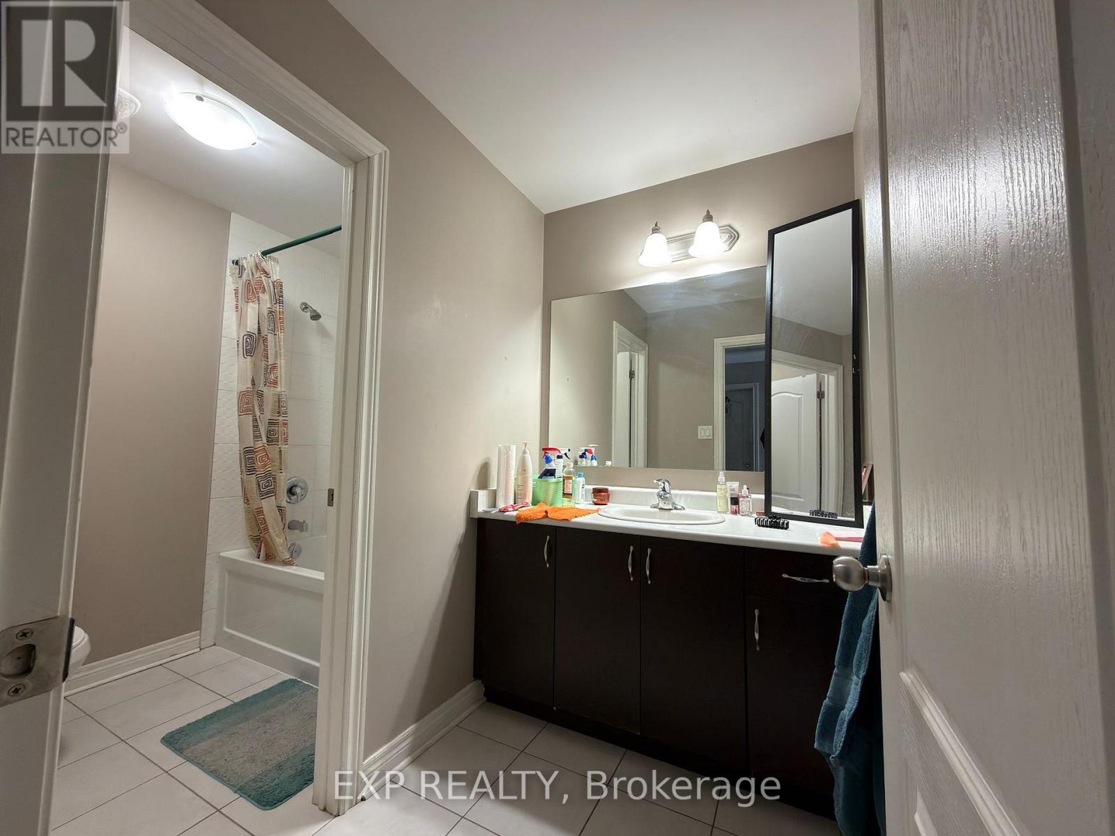 31 Denali Crescent, Brampton, Ontario  L6P 3P6 - Photo 7 - W12739932