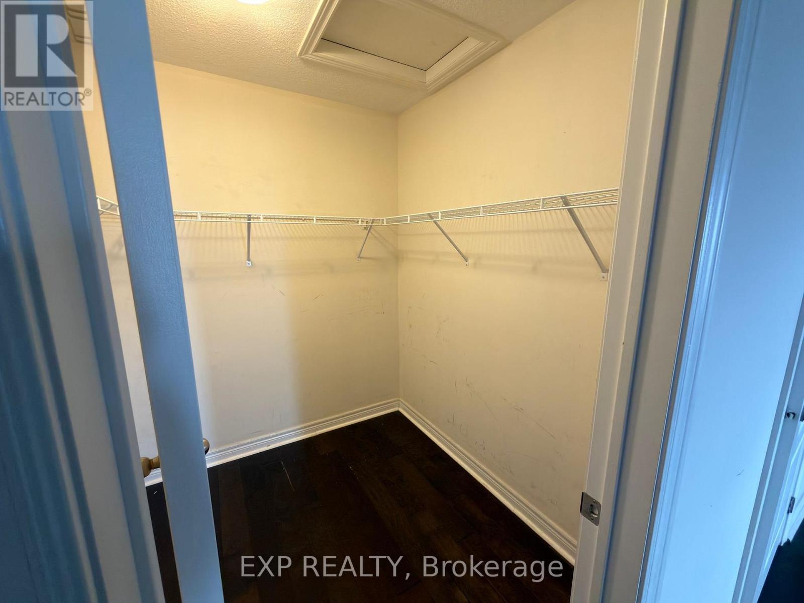 31 Denali Crescent, Brampton, Ontario  L6P 3P6 - Photo 8 - W12739932