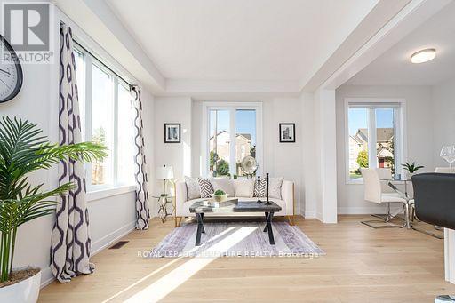 1 - 2184 Postmaster Drive W, Oakville, Ontario  L6M 3X1 - Photo 5 - W12739982