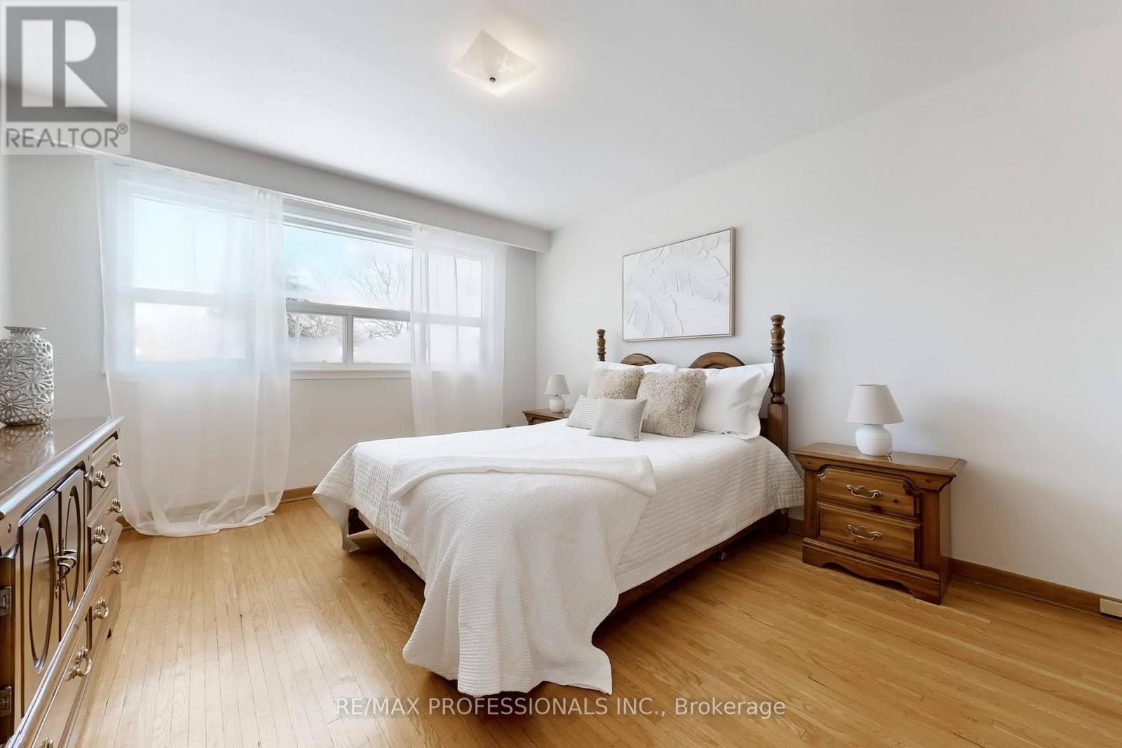 134 Giltspur Drive, Toronto, Ontario  M3L 1M9 - Photo 19 - W12739990