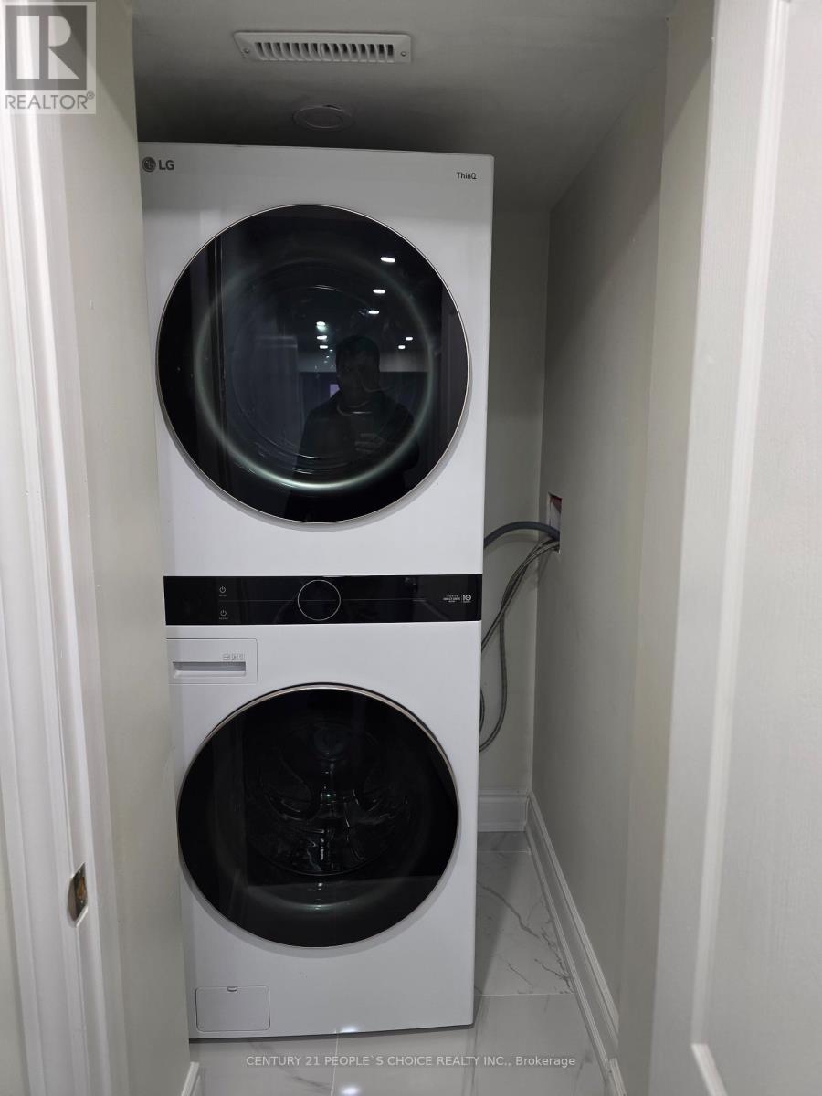 Basement - 26 Openbay Gardens, Brampton, Ontario  L6R 0V4 - Photo 5 - W12740008