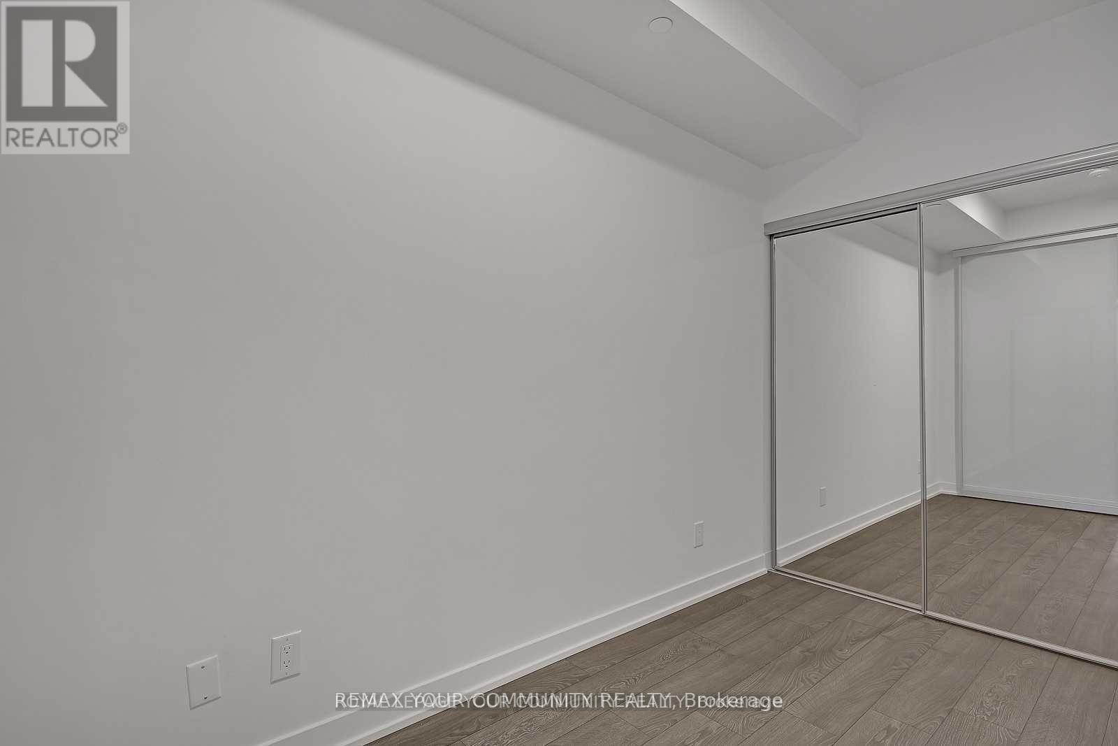 3705e - 1926 Lake Shore Boulevard, Toronto, Ontario  M6S 1A1 - Photo 9 - W12740048