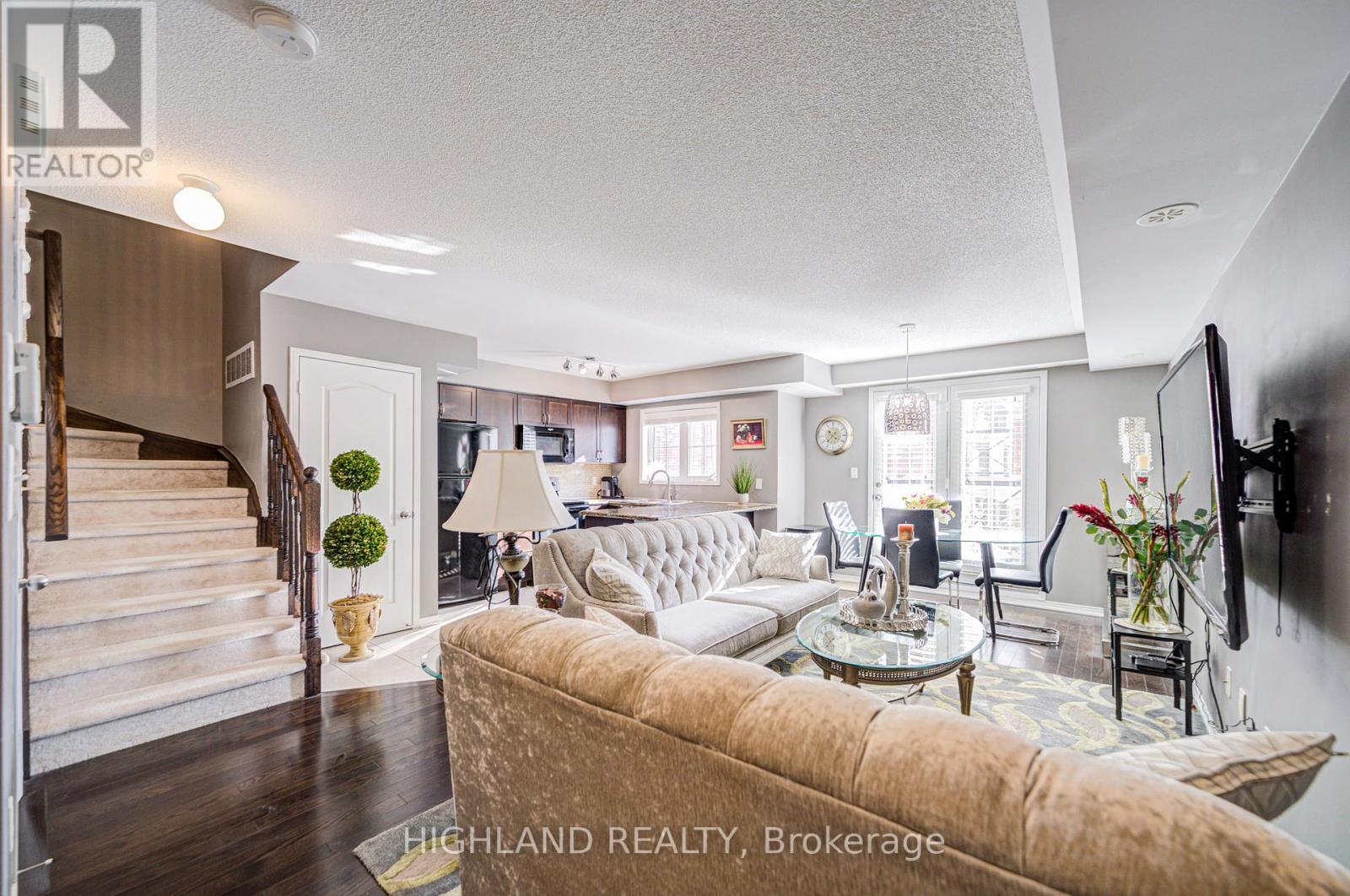 7 - 2460 Post Road, Oakville, Ontario  L6H 0J2 - Photo 2 - W12740066