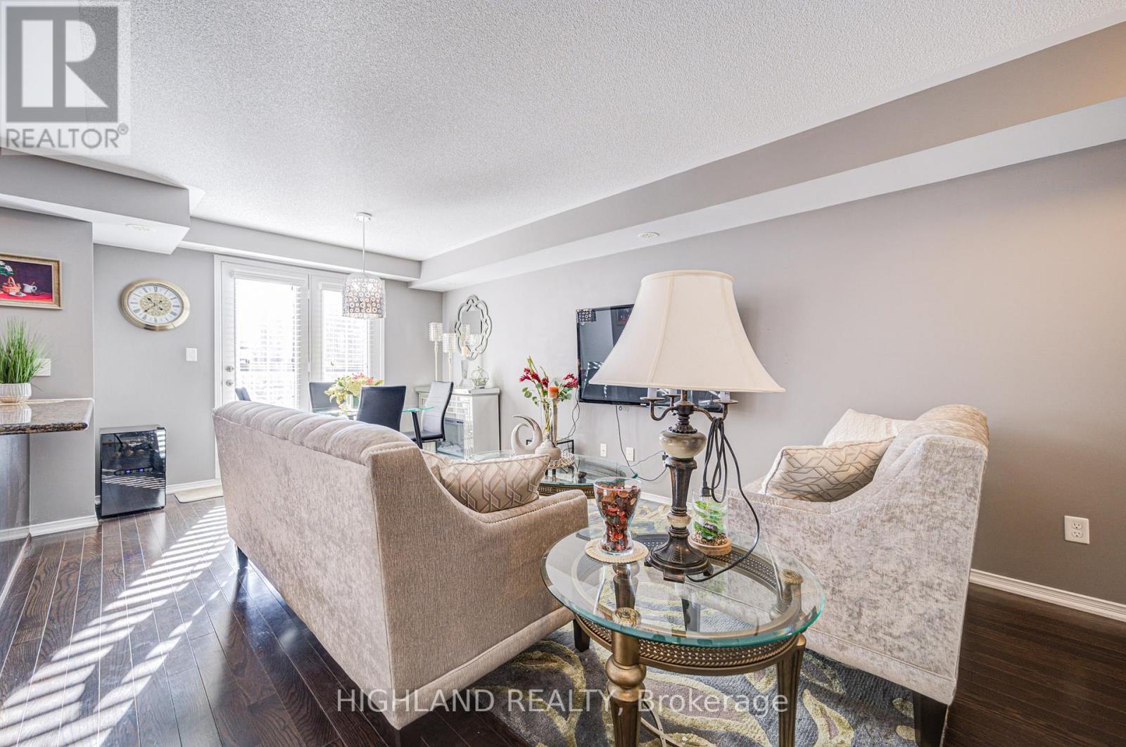 7 - 2460 Post Road, Oakville, Ontario  L6H 0J2 - Photo 3 - W12740066