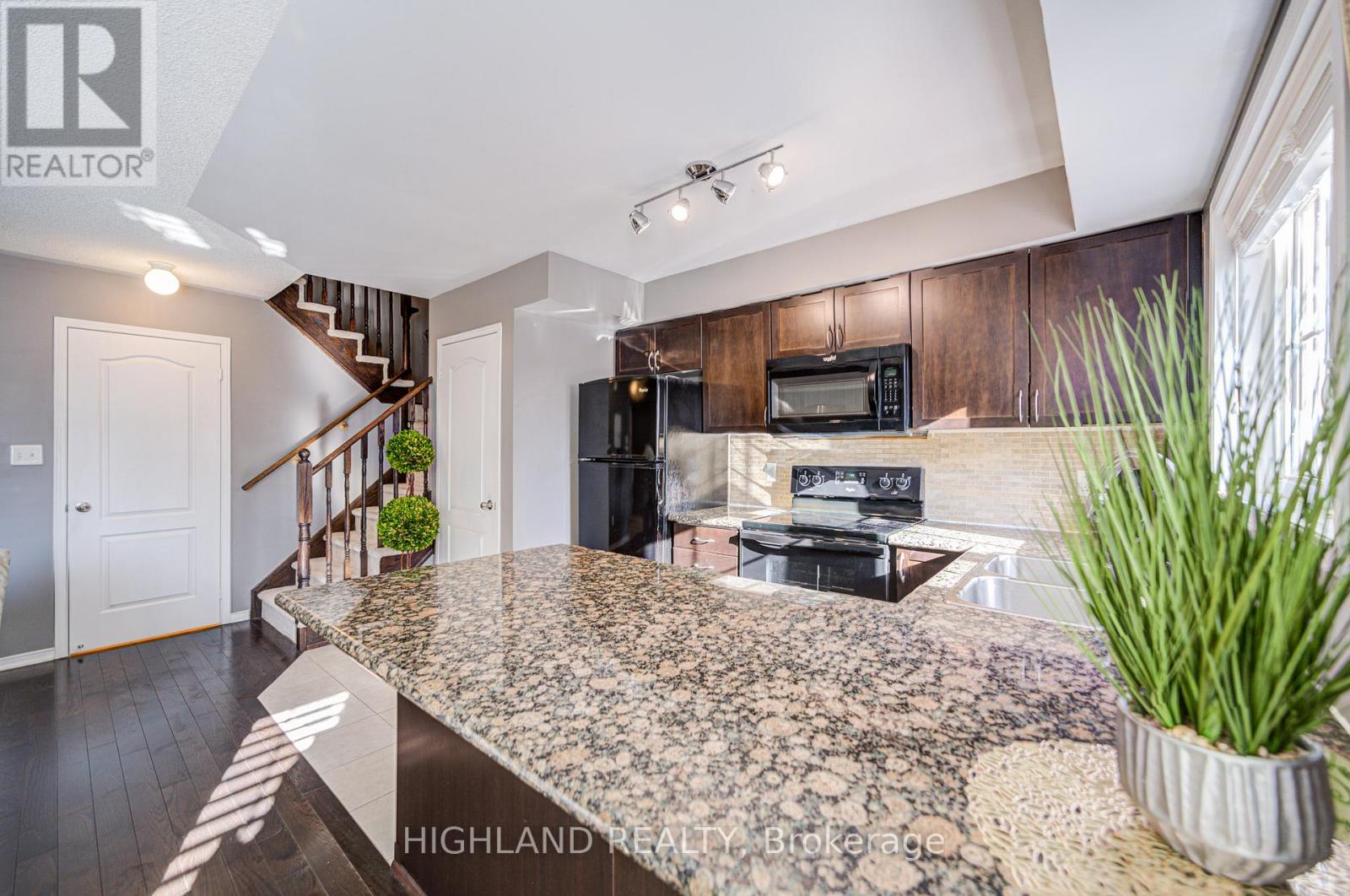 7 - 2460 Post Road, Oakville, Ontario  L6H 0J2 - Photo 9 - W12740066