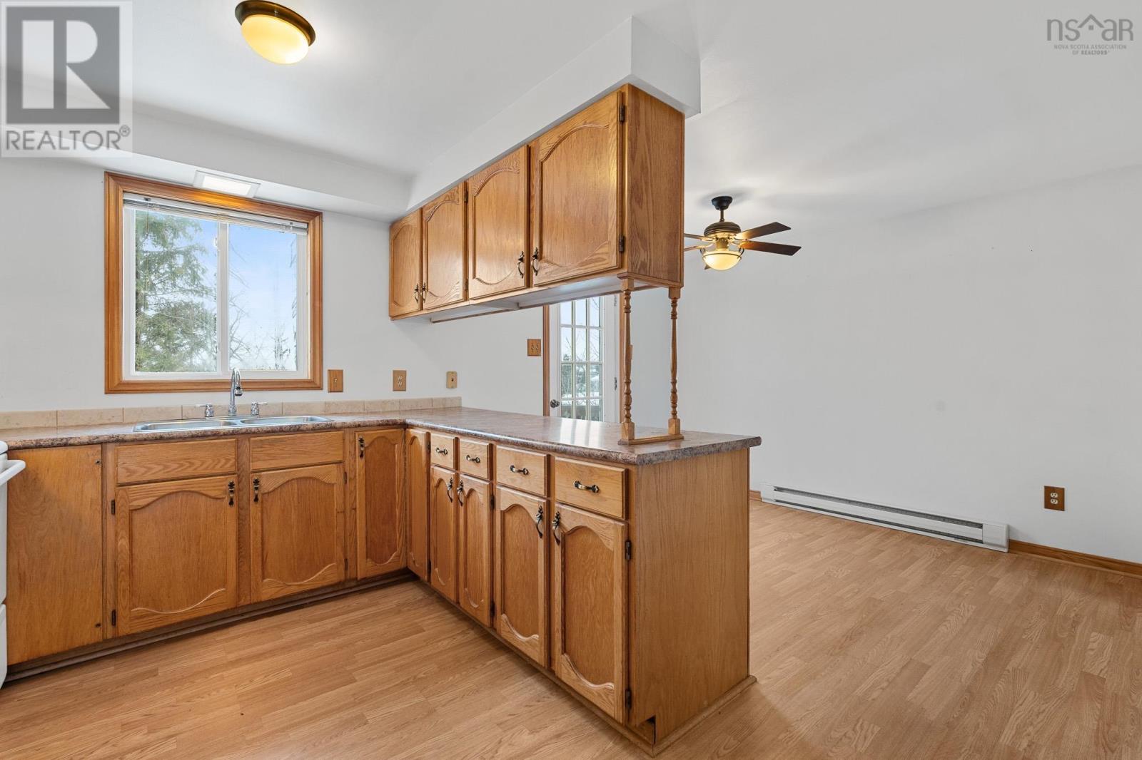 5 Poplar Drive, Cole Harbour, Nova Scotia  B2W 5M3 - Photo 8 - 202601604