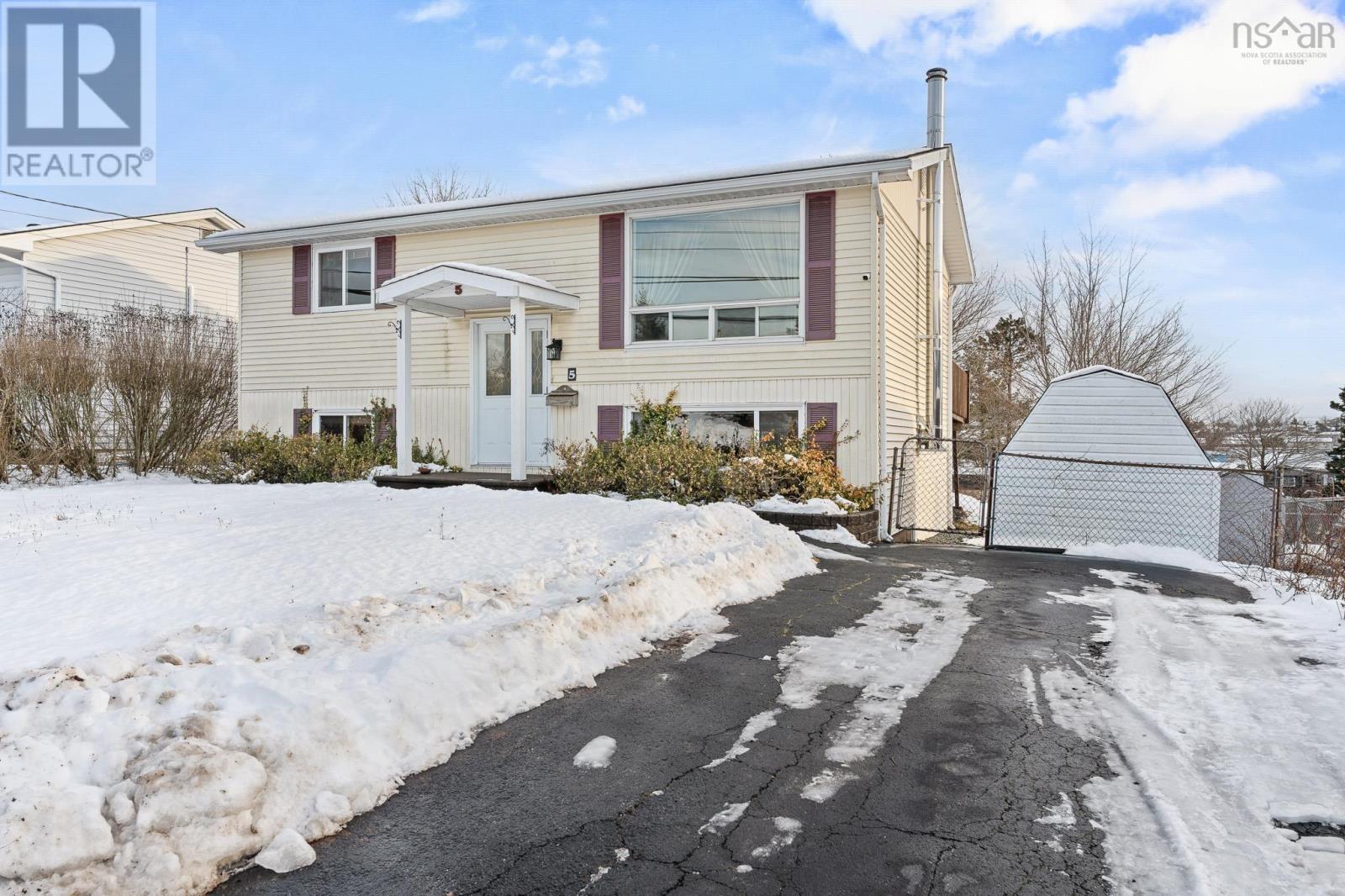 5 Poplar Drive, Cole Harbour, Nova Scotia  B2W 5M3 - Photo 2 - 202601604