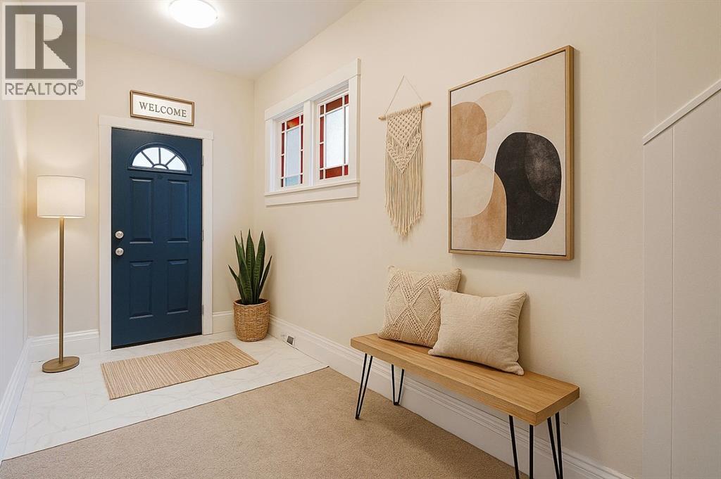 819 3 Street Se, Medicine Hat, Alberta  T1A 0H8 - Photo 2 - A2266851