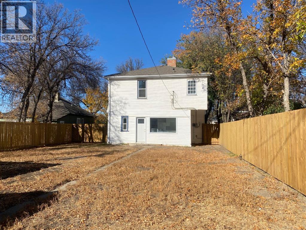 819 3 Street Se, Medicine Hat, Alberta  T1A 0H8 - Photo 38 - A2266851