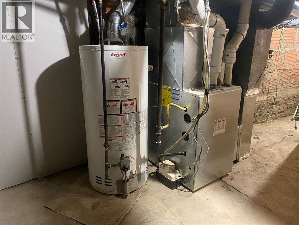 819 3 Street Se, Medicine Hat, Alberta  T1A 0H8 - Photo 43 - A2266851