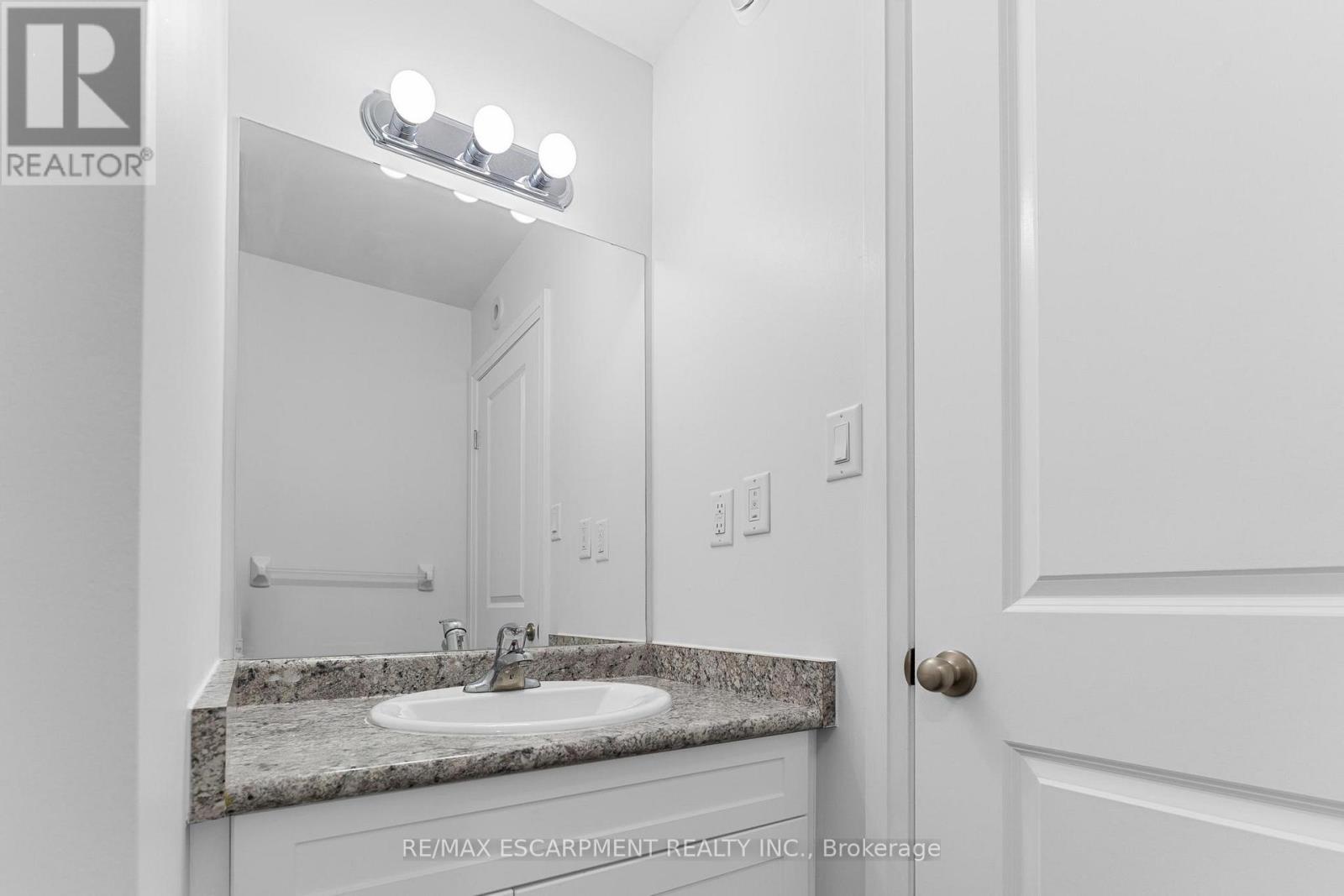 A7 - 24 Morrison Road, Kitchener, Ontario  N2A 0L1 - Photo 14 - X12739948