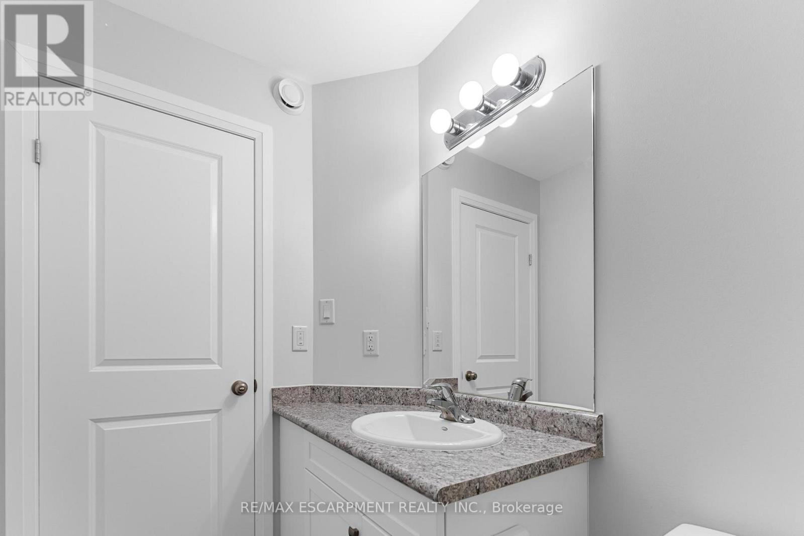 A7 - 24 Morrison Road, Kitchener, Ontario  N2A 0L1 - Photo 37 - X12739948