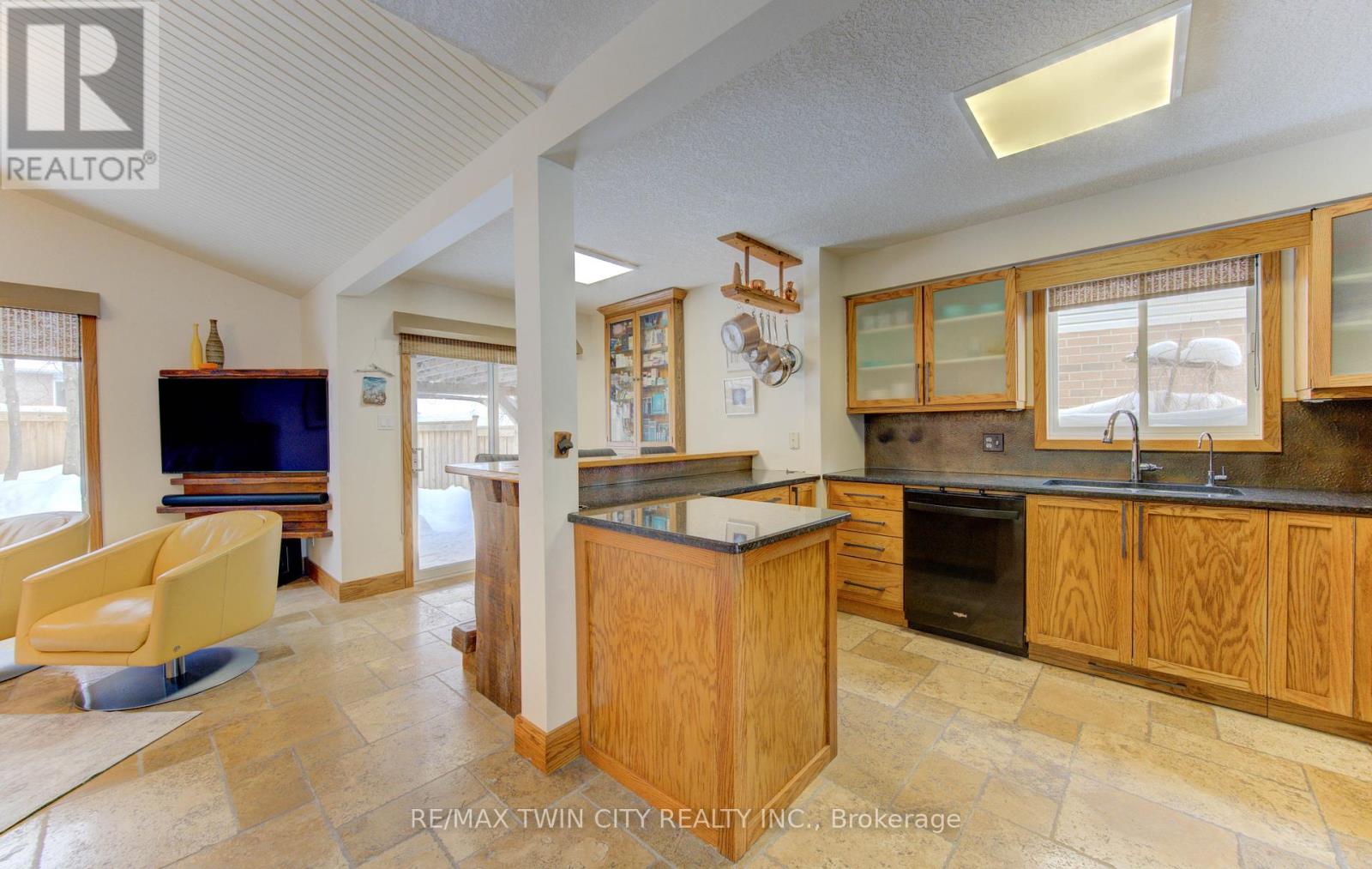 235 Bush Clover Crescent, Kitchener, Ontario  N2E 3P7 - Photo 11 - X12739962