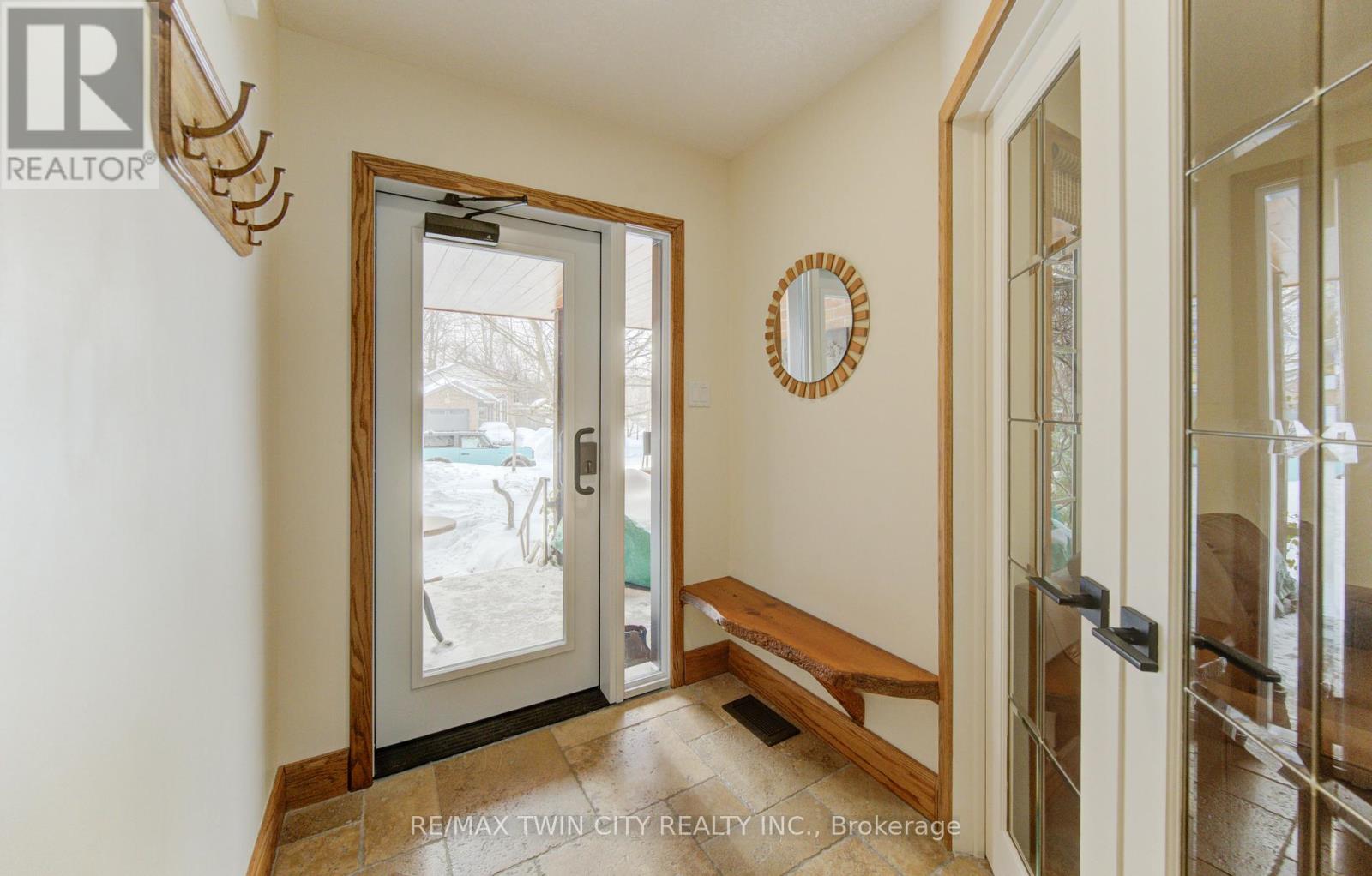 235 Bush Clover Crescent, Kitchener, Ontario  N2E 3P7 - Photo 5 - X12739962