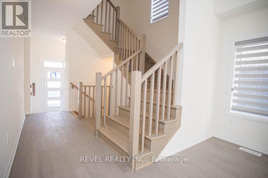 26 Wakeling Drive, Brantford, Ontario  N3V 0B8 - Photo 2 - X12740088