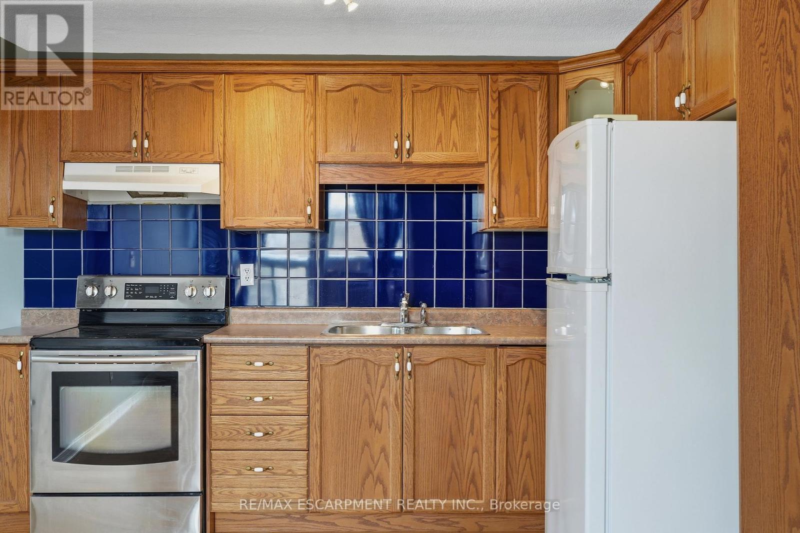 10 - 97 Connaught Avenue, Hamilton, Ontario  L8M 3C4 - Photo 13 - X12740090