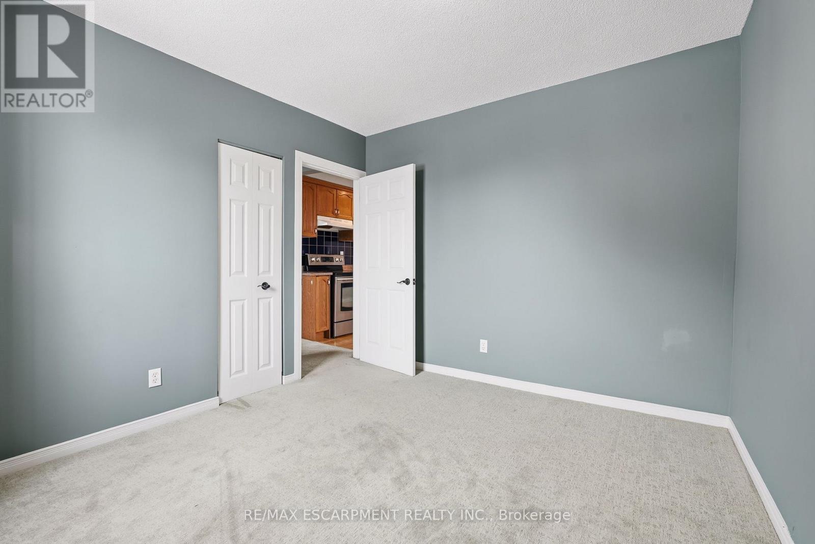 10 - 97 Connaught Avenue, Hamilton, Ontario  L8M 3C4 - Photo 17 - X12740090