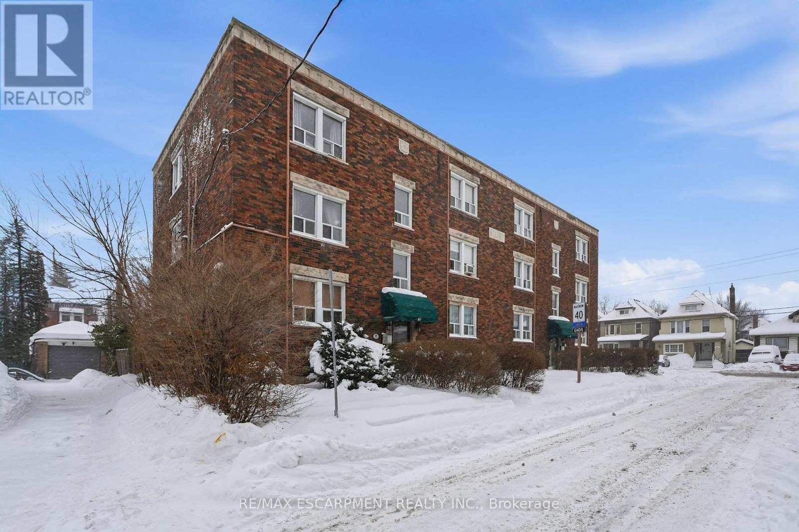 10 - 97 Connaught Avenue, Hamilton, Ontario  L8M 3C4 - Photo 2 - X12740090