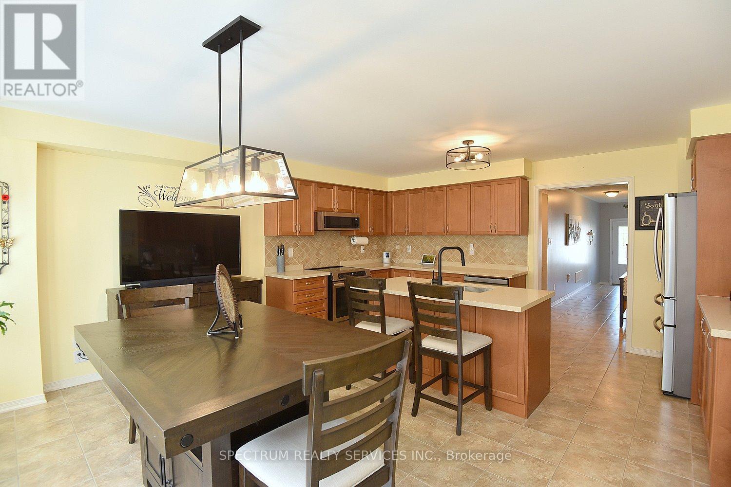 56 Mcknight Avenue, Hamilton, Ontario  L8B 0R5 - Photo 5 - X12740104