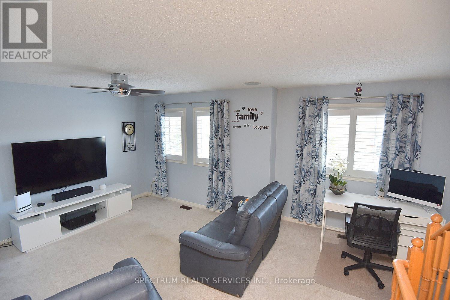 56 Mcknight Avenue, Hamilton, Ontario  L8B 0R5 - Photo 8 - X12740104