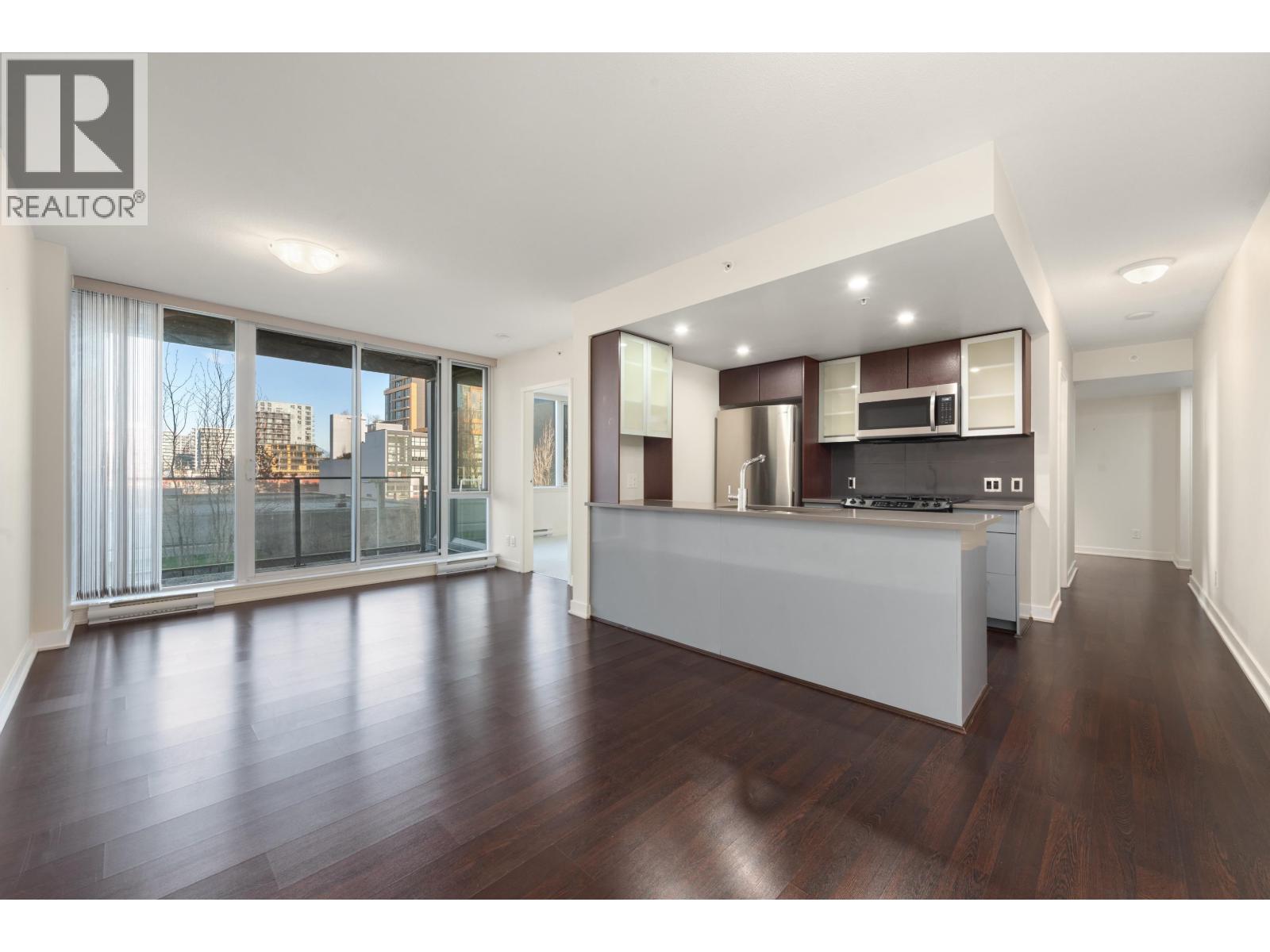 Listing Picture 10 of 38 : 302 7080 NO. 3 ROAD, Richmond / 烈治文 - 魯藝地產 Yvonne Lu Group - MLS Medallion Club Member