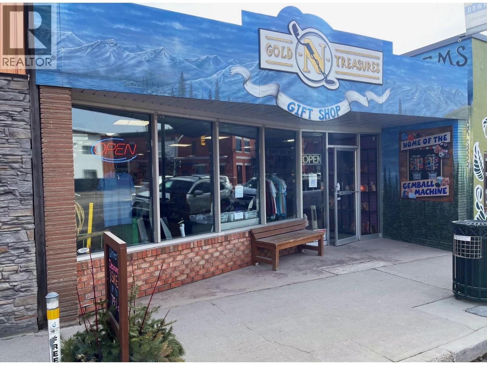 1221 Canyon Street, Creston, British Columbia  V0B 1G0 - Photo 1 - 10374007