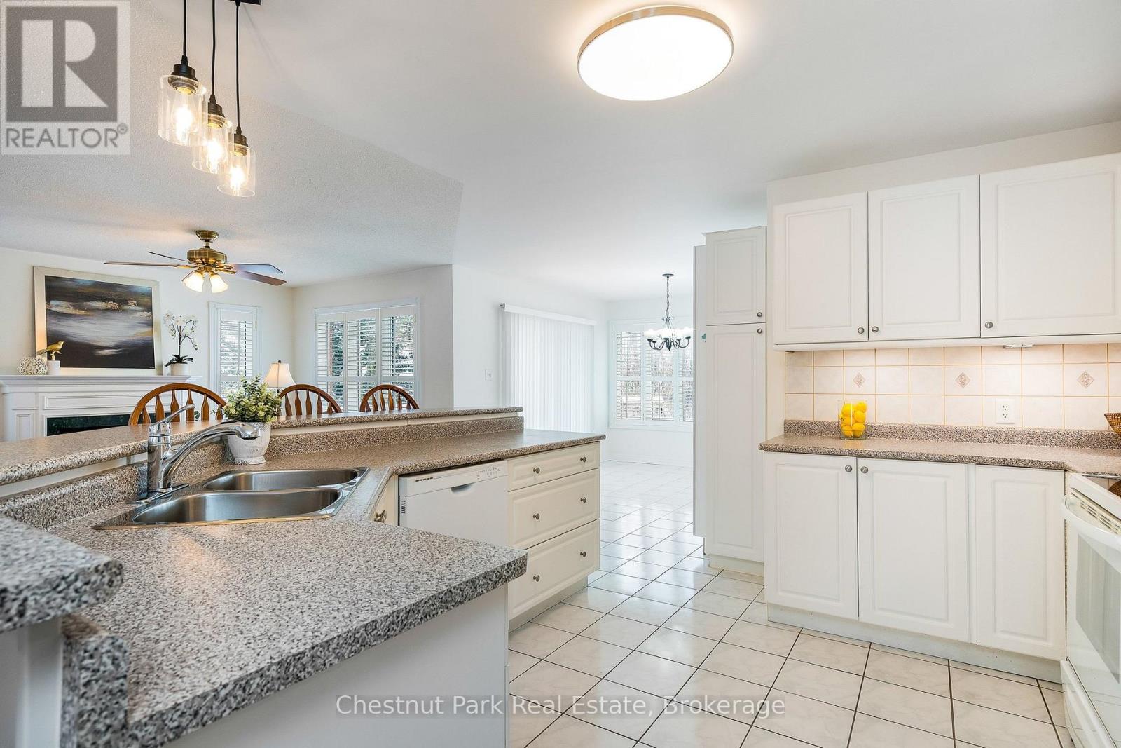 16 Green Pine Crescent, Wasaga Beach, Ontario L9Z 1P6 - Photo 9 - S12740196