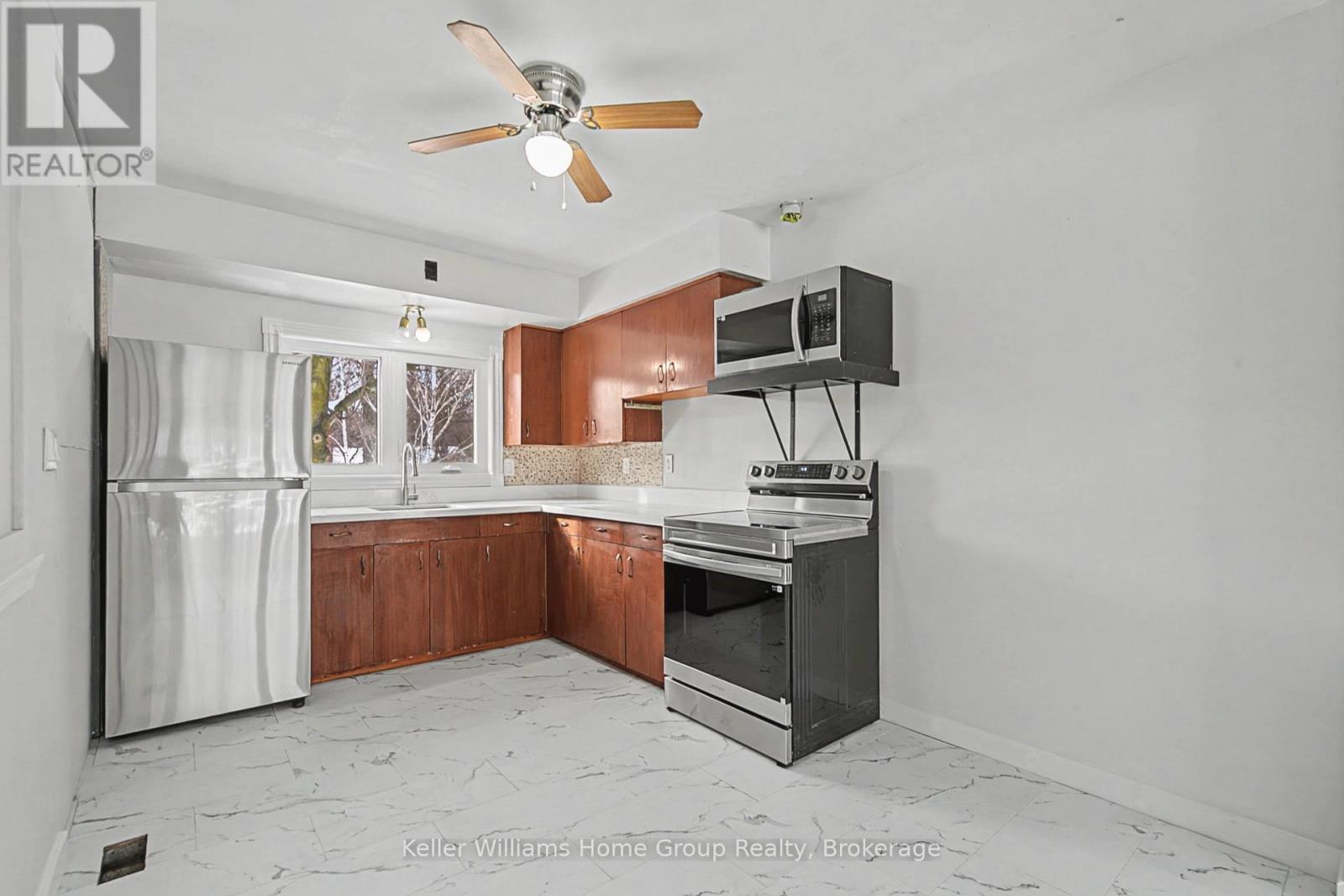 Upper - 34 Julia Drive, Guelph, Ontario  N1H 5W1 - Photo 10 - X12740182