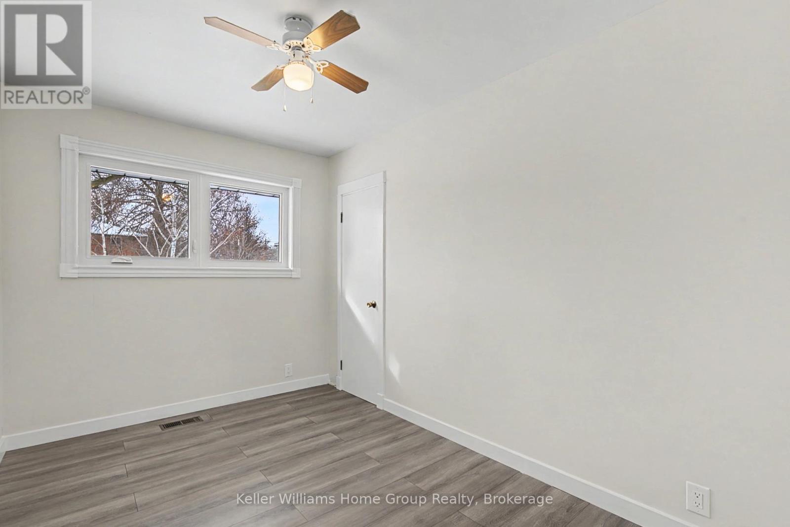 Upper - 34 Julia Drive, Guelph, Ontario  N1H 5W1 - Photo 13 - X12740182