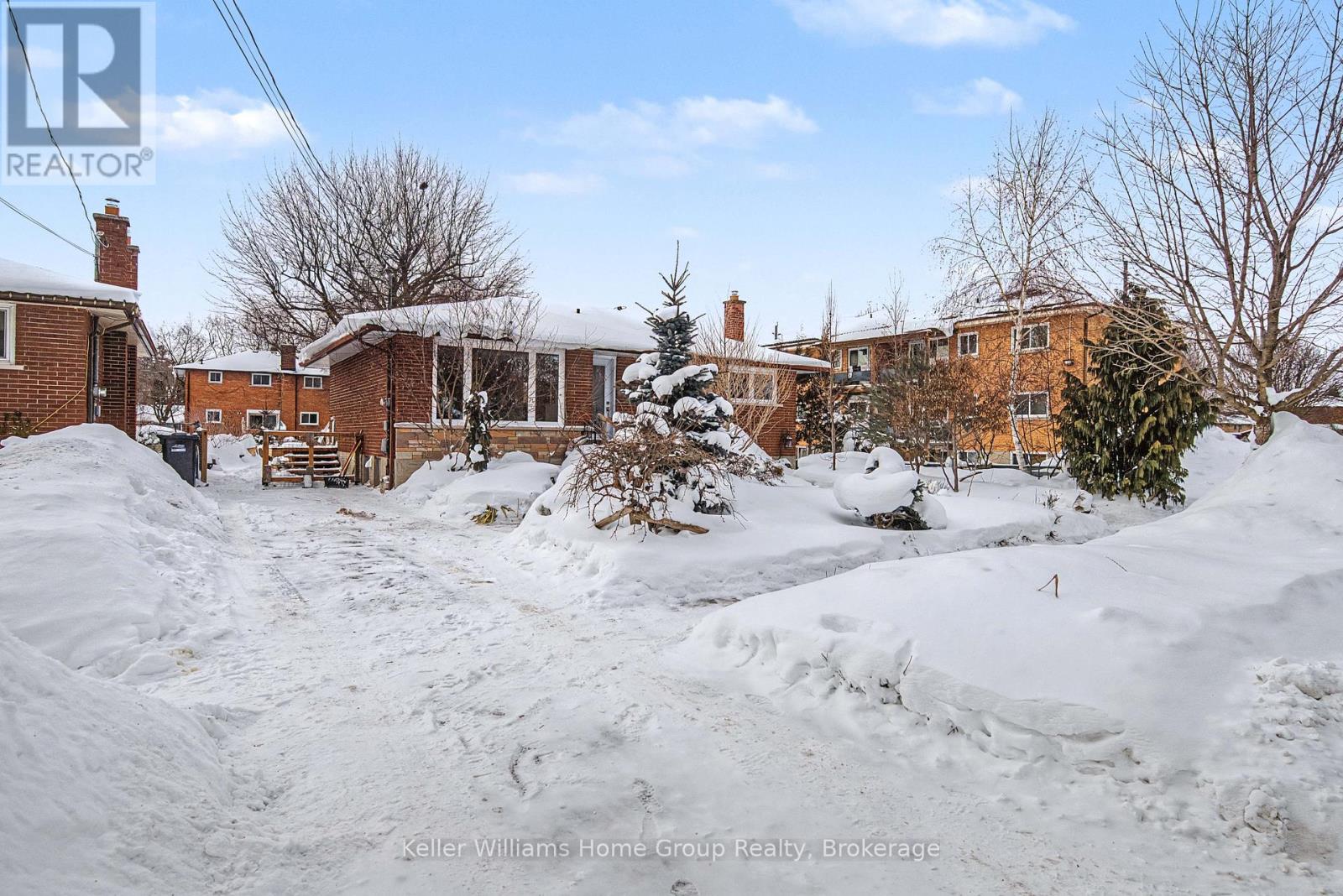 Upper - 34 Julia Drive, Guelph, Ontario  N1H 5W1 - Photo 2 - X12740182
