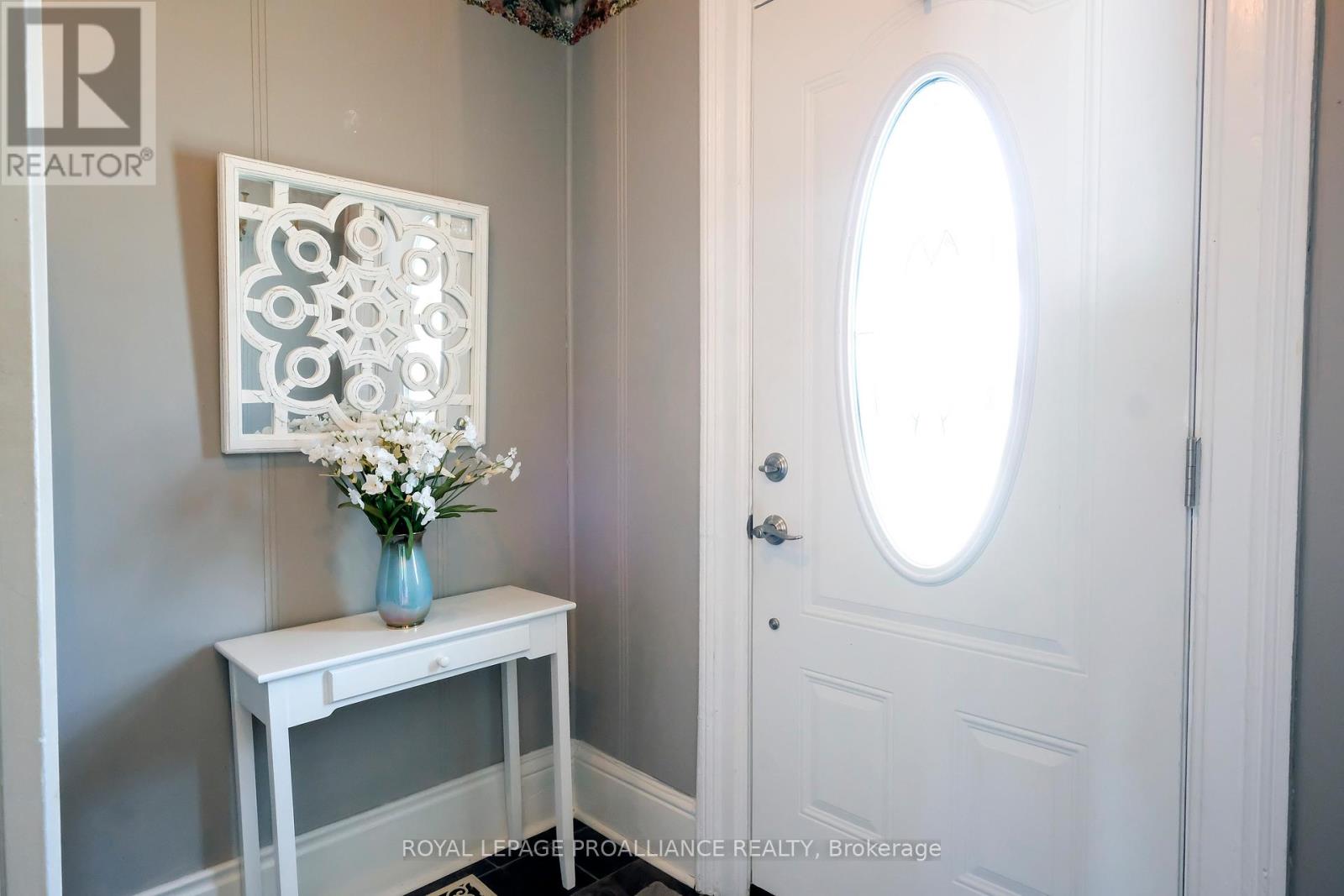 70 Front Street S, Belleville (Belleville Ward), Ontario  K8N 2Y3 - Photo 16 - X12740132