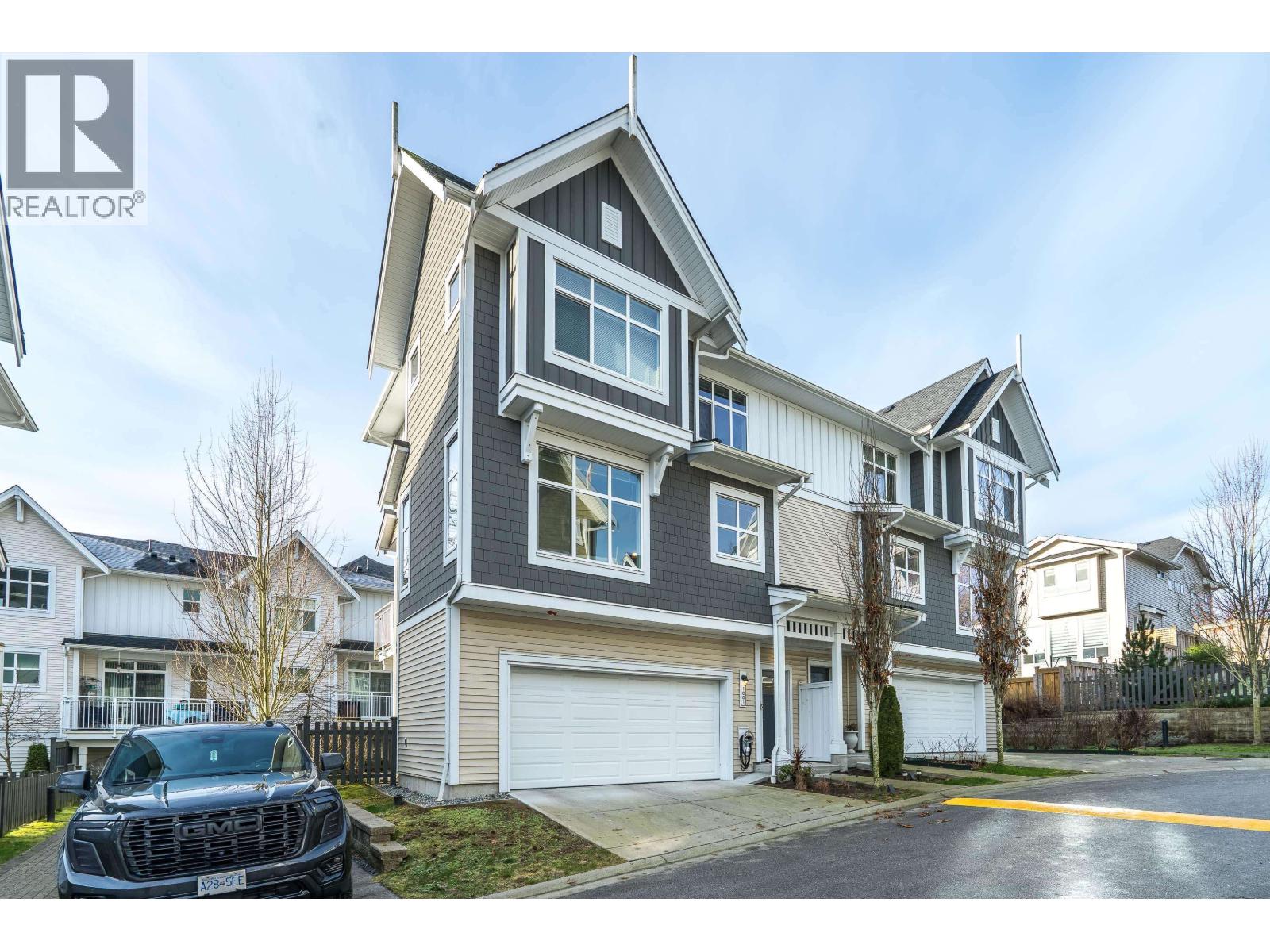 1001 11295 Pazarena Place, Maple Ridge, British Columbia  V2X 4K9 - Photo 1 - R3082444