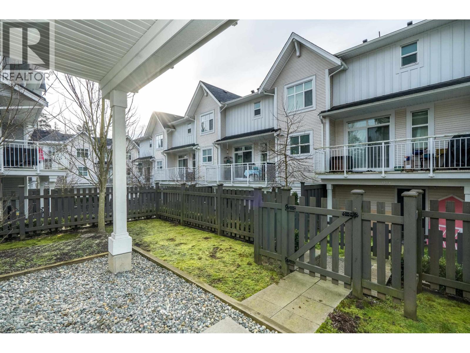 1001 11295 Pazarena Place, Maple Ridge, British Columbia  V2X 4K9 - Photo 18 - R3082444
