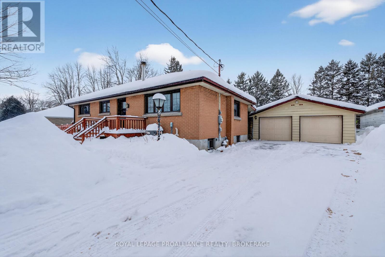 1746 MARIAN CRESCENT, Kingston, Ontario