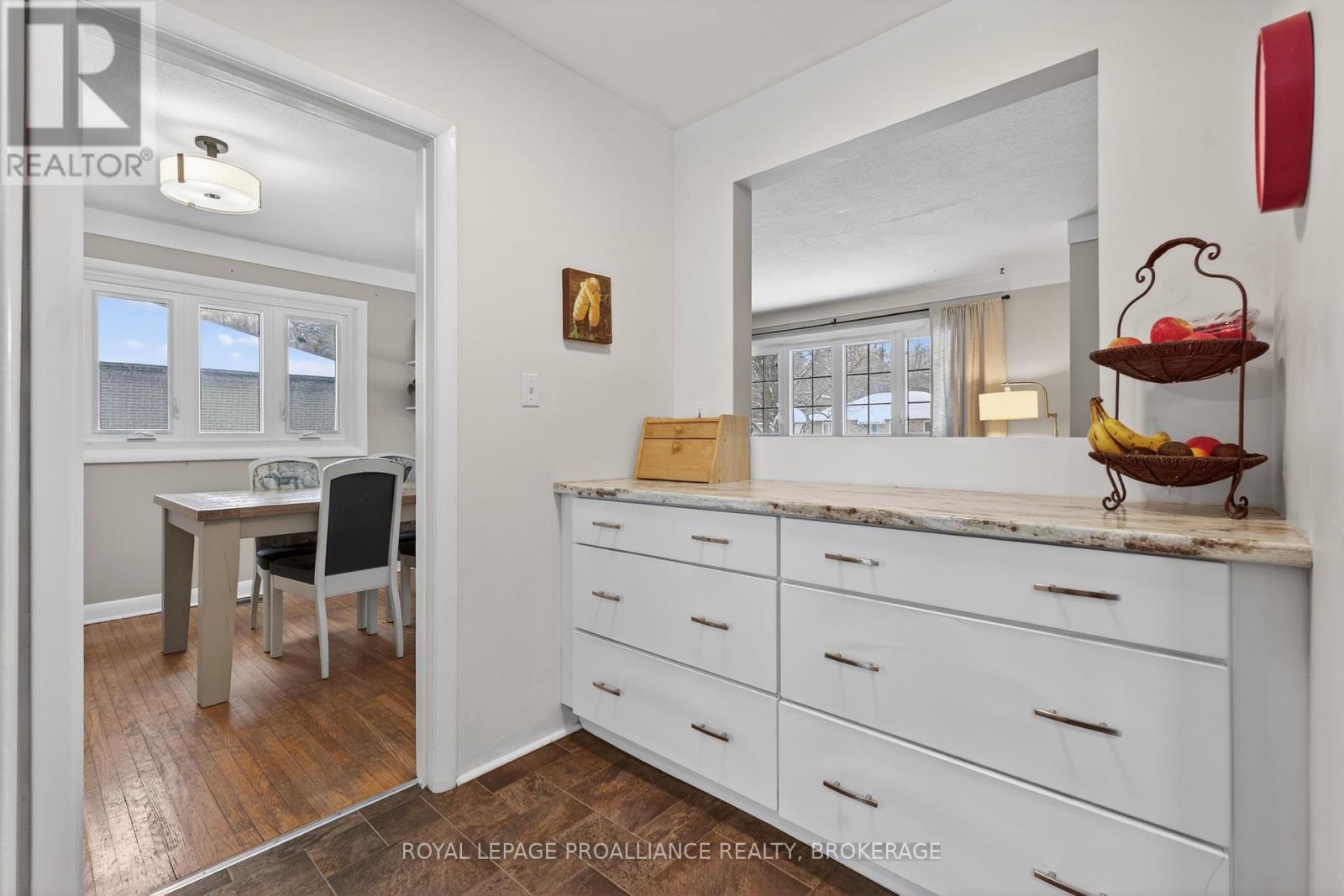 1746 Marian Crescent, Kingston, Ontario K7L 4V3 - Photo 12 - X12740128