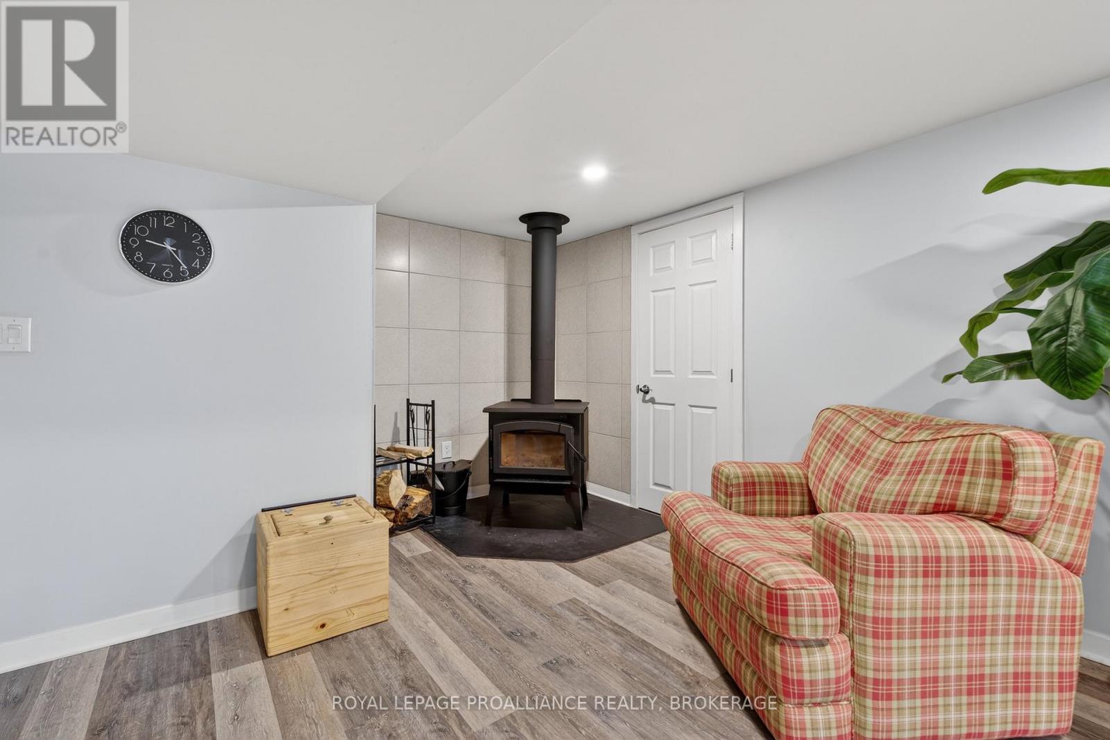 1746 Marian Crescent, Kingston, Ontario K7L 4V3 - Photo 24 - X12740128