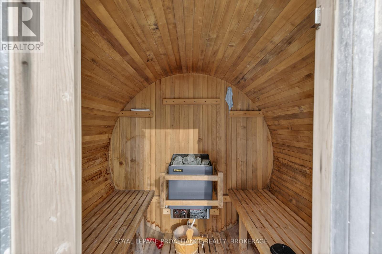 1746 Marian Crescent, Kingston, Ontario K7L 4V3 - Photo 31 - X12740128