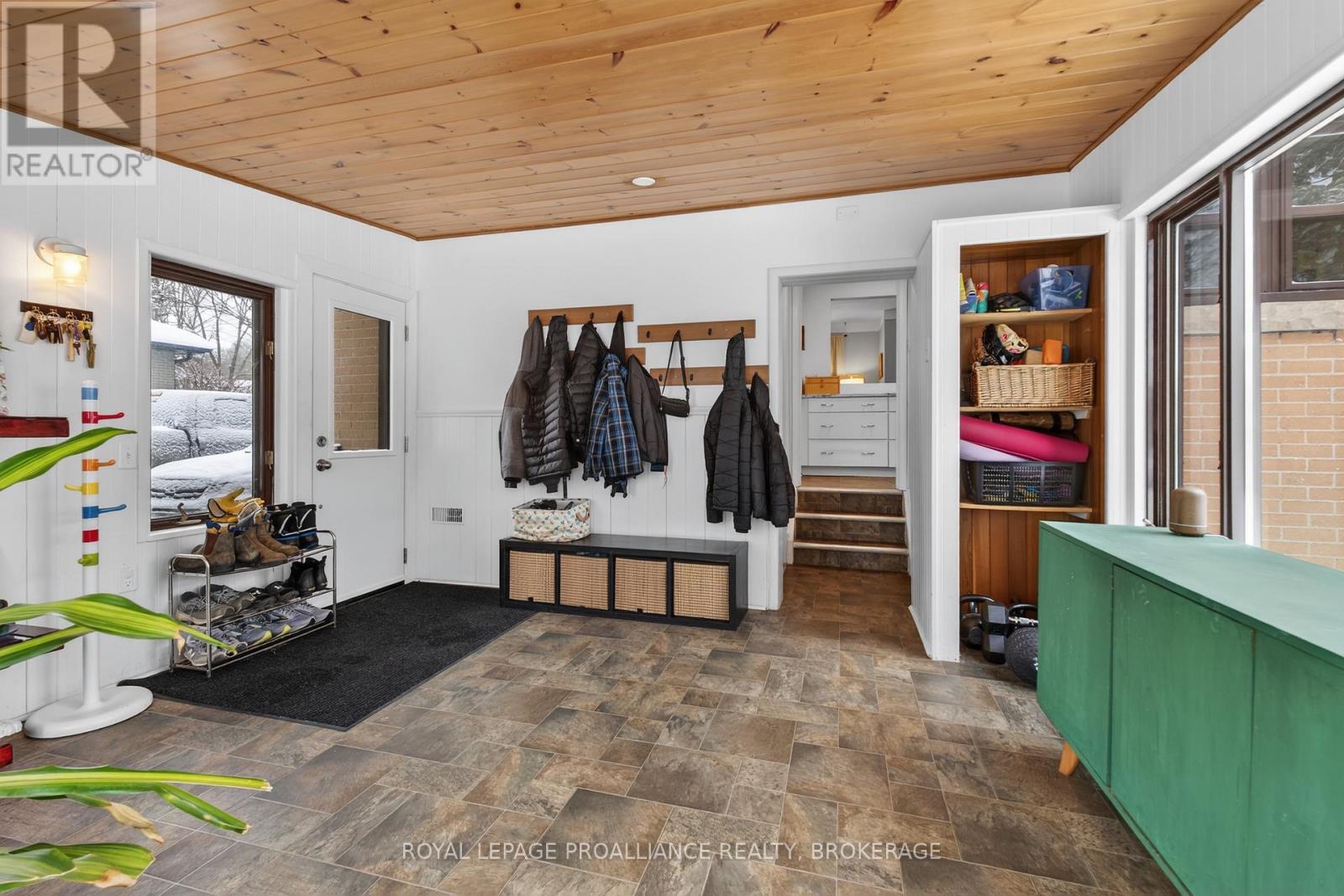 1746 Marian Crescent, Kingston, Ontario K7L 4V3 - Photo 5 - X12740128