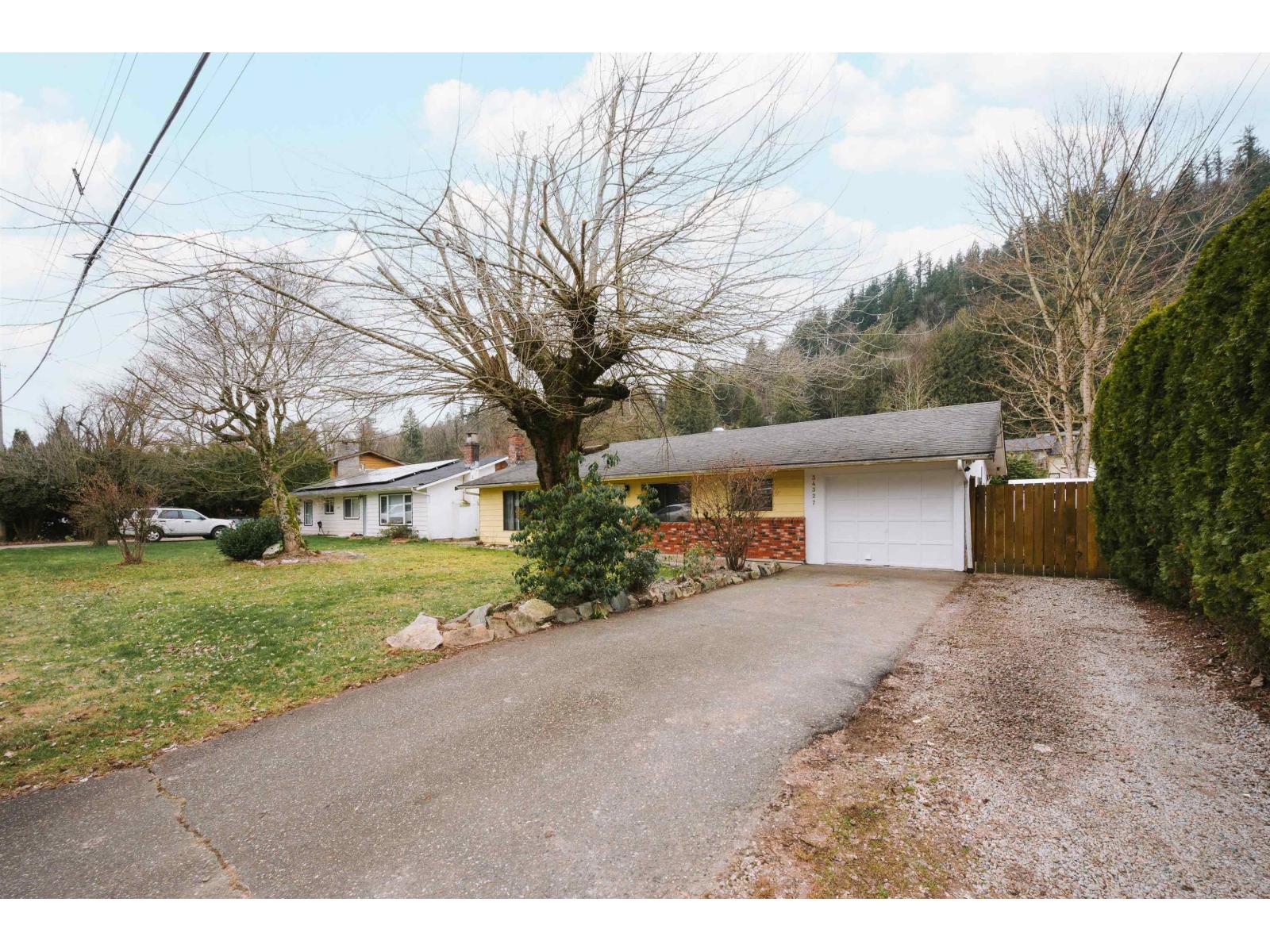 34327 Catchpole Avenue, Mission, British Columbia  V2V 6P2 - Photo 4 - R3084642