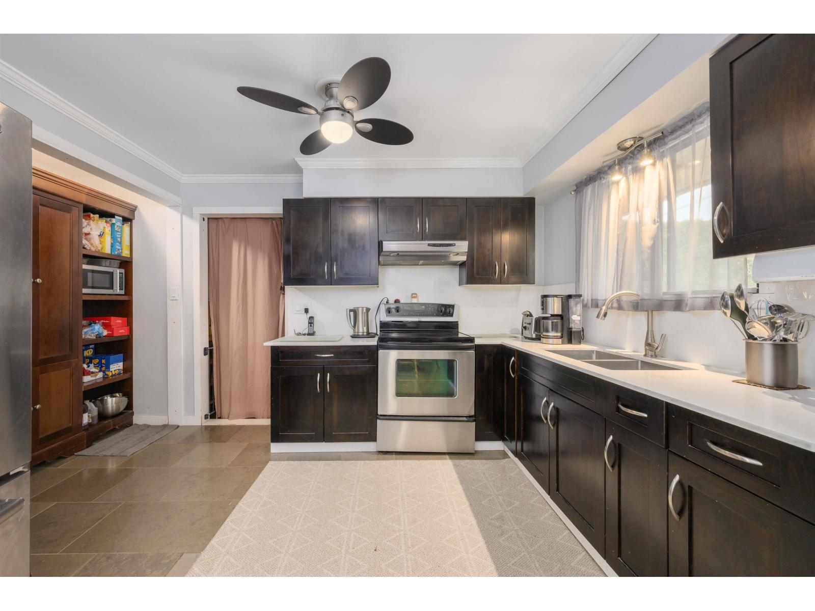 34327 Catchpole Avenue, Mission, British Columbia  V2V 6P2 - Photo 6 - R3084642