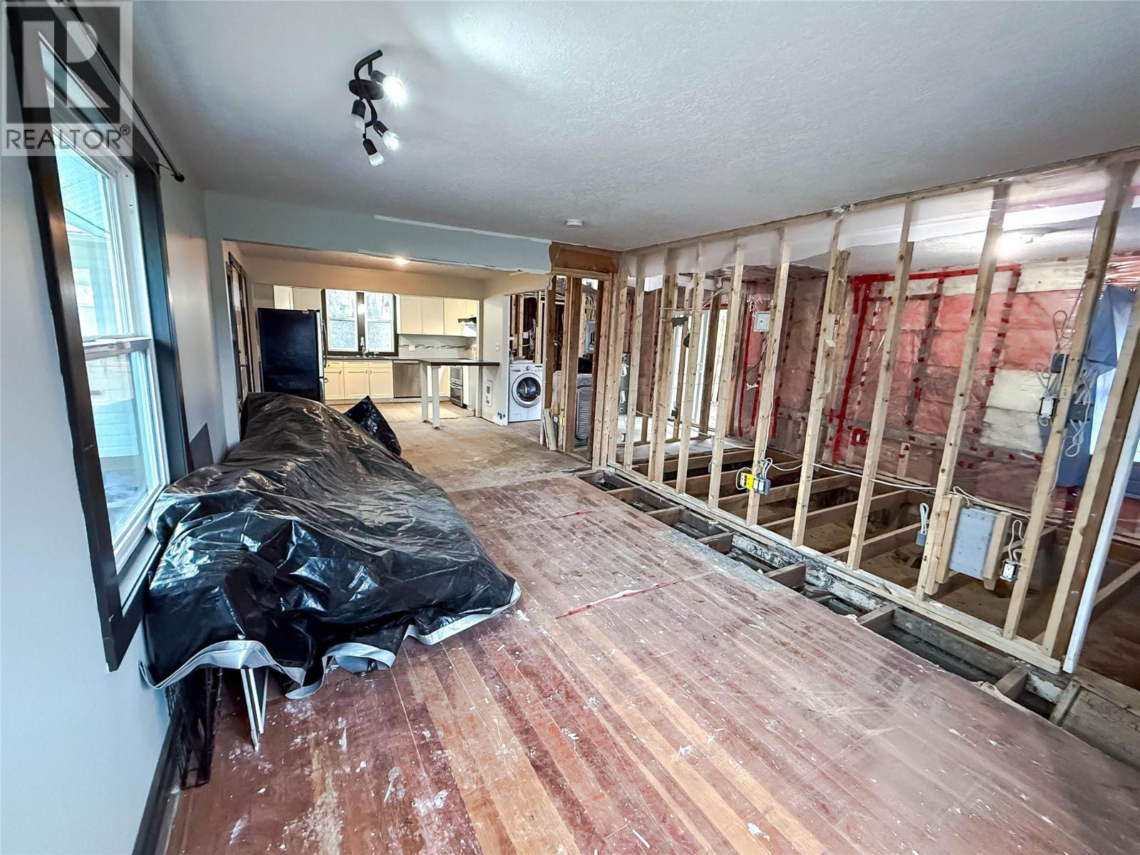 950 Aspen Street, Trail, British Columbia  V1R 3X9 - Photo 17 - 10370000