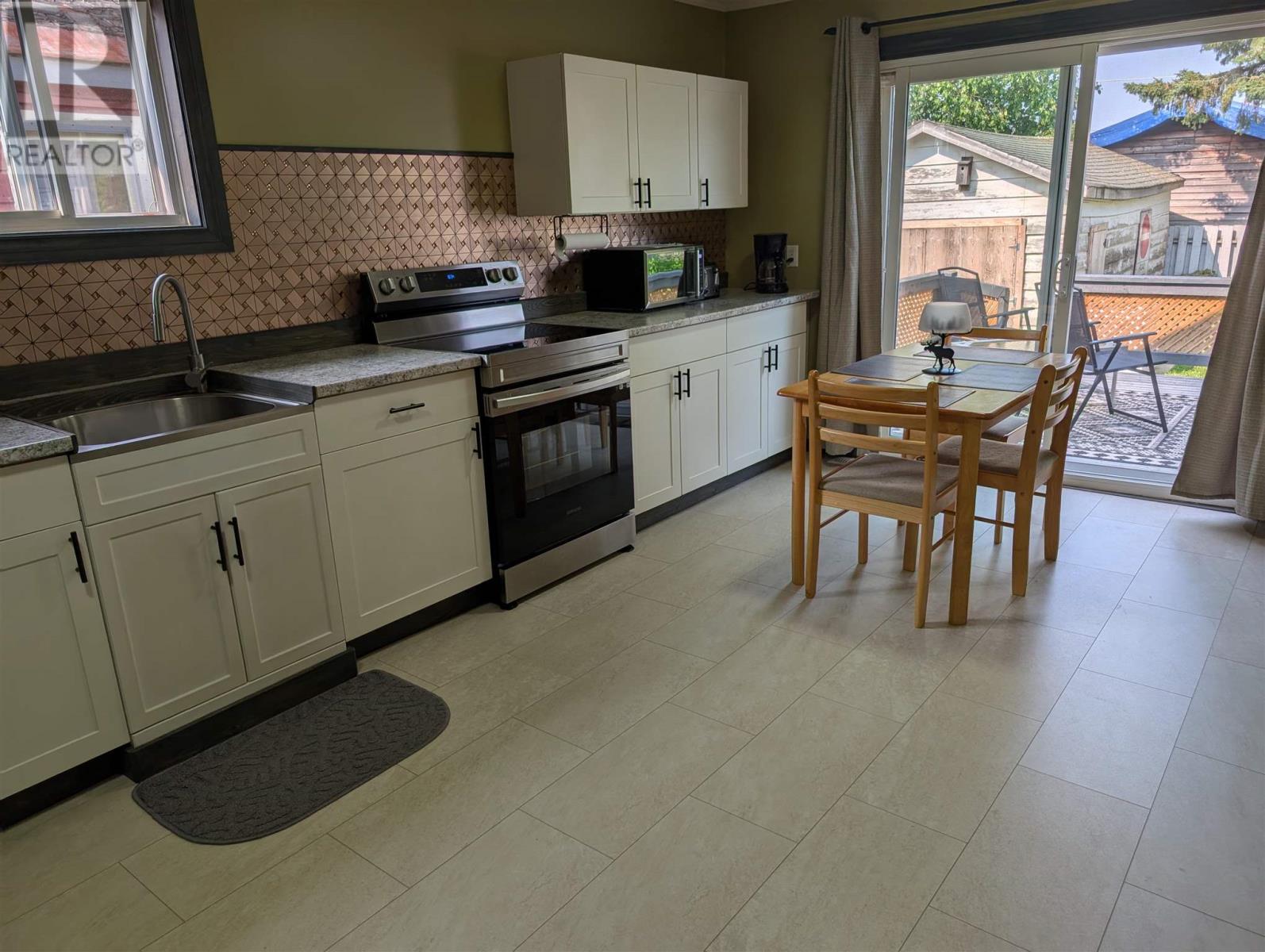 20 Second Ave, Wawa, Ontario P0S 1K0 - Photo 10 - SM260197