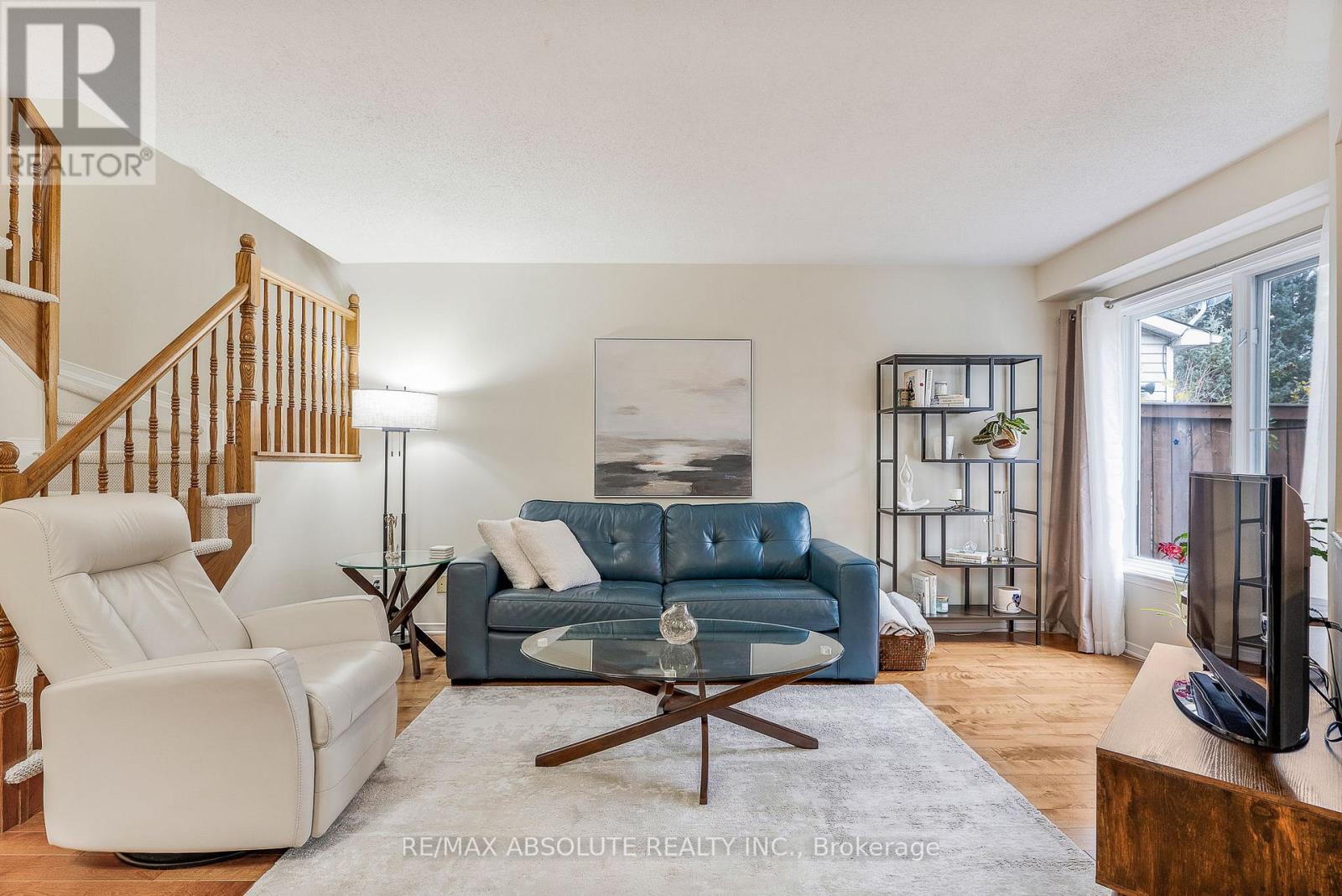 11 Foxden Place, Ottawa, Ontario  K1G 6A5 - Photo 5 - X12740120