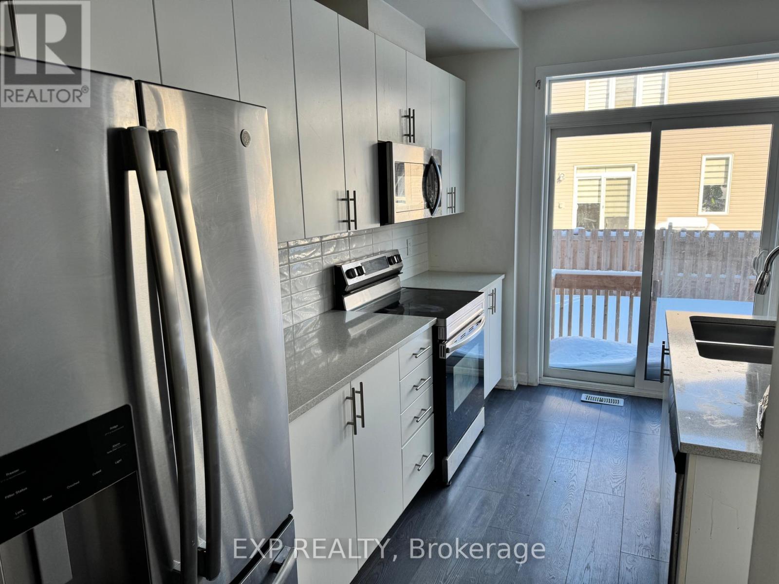 2063 Caltra Crescent, Ottawa, Ontario  K2J 6V4 - Photo 10 - X12740126