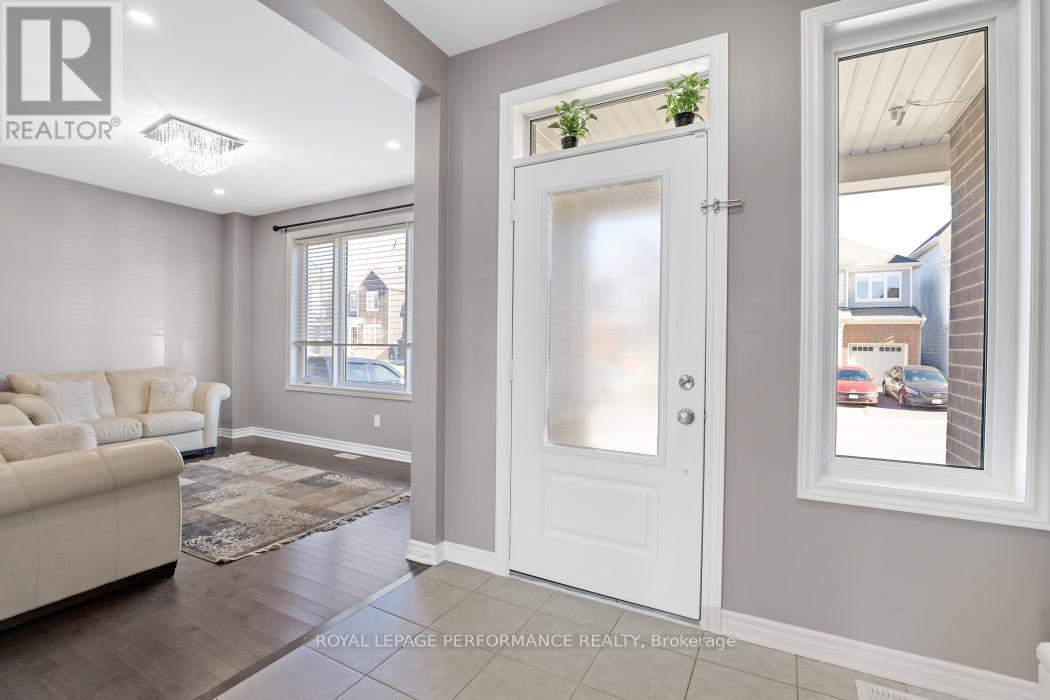 336 Lamarche Avenue, Ottawa, Ontario  K1C 1T1 - Photo 7 - X12740134